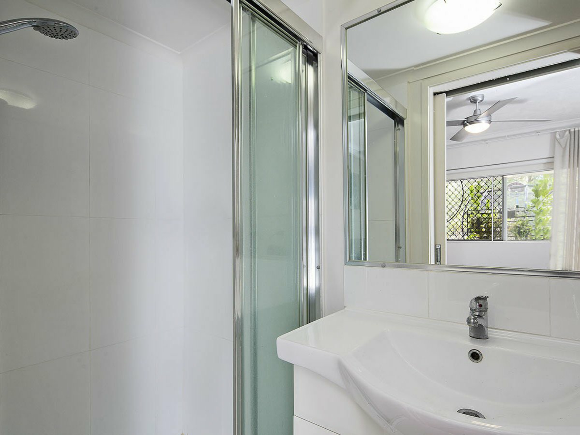 4 /2a Barlow Street, CLAYFIELD