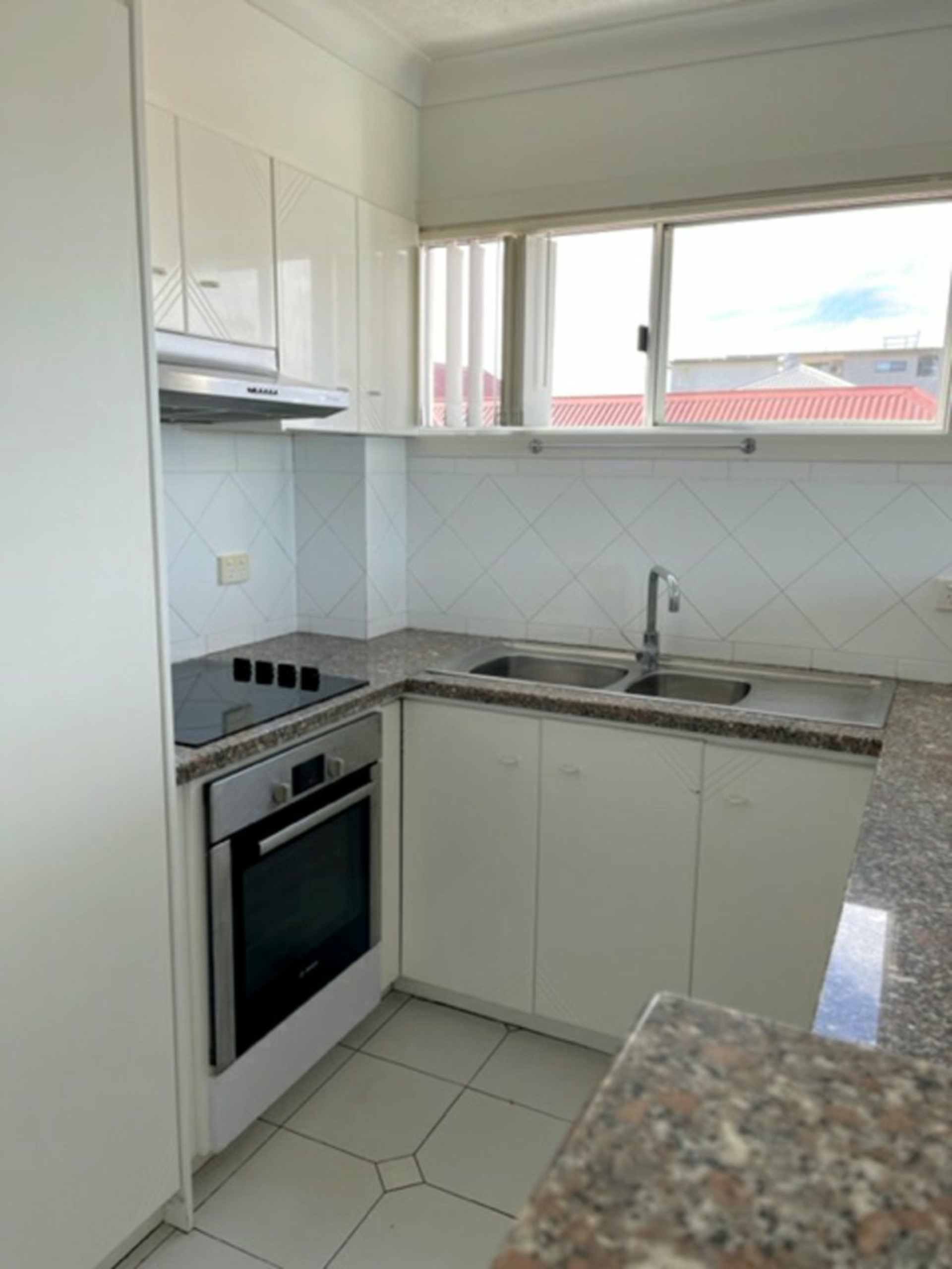 2/123 Stoneleigh Street, LUTWYCHE