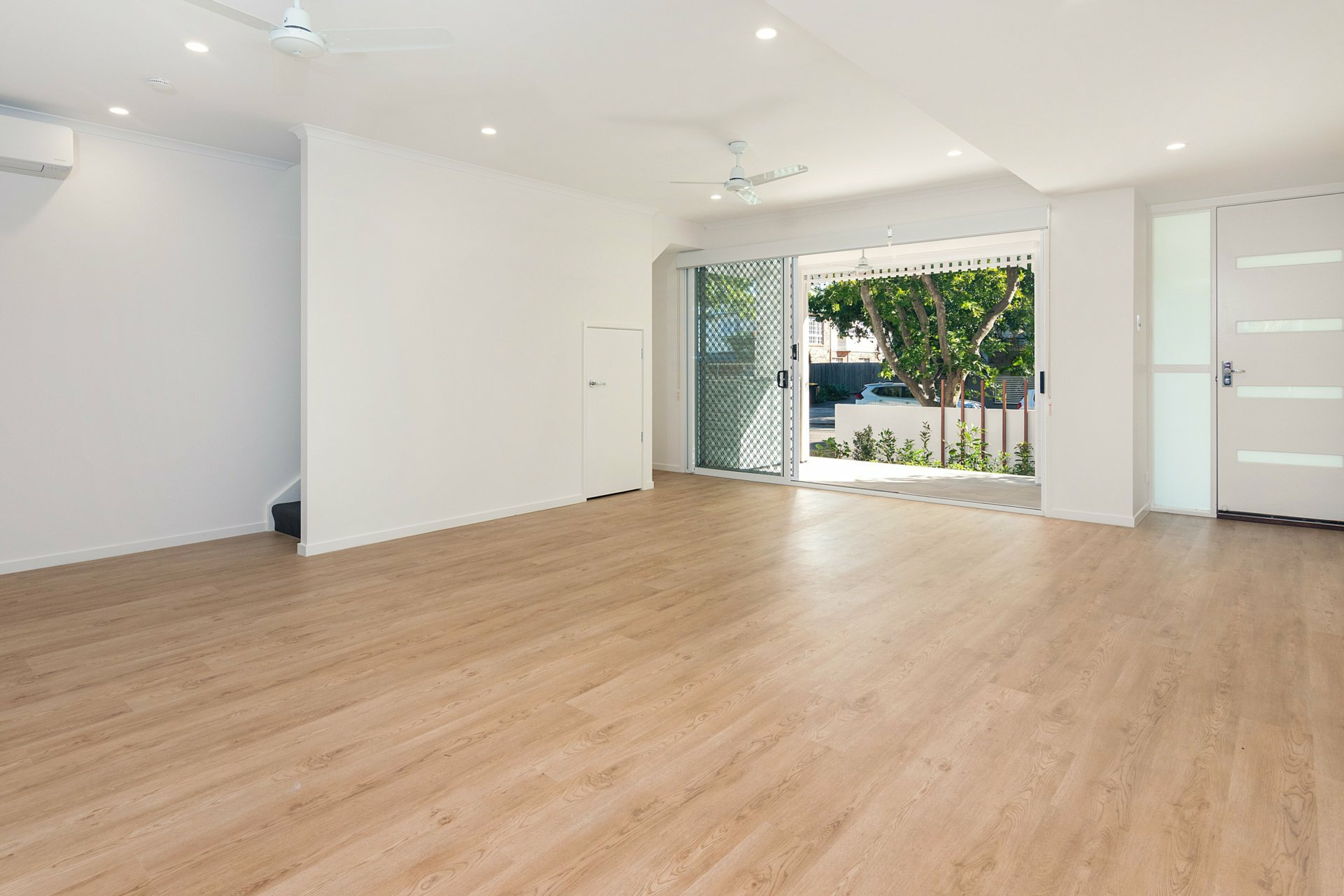 2 158 Allen Street, HAMILTON