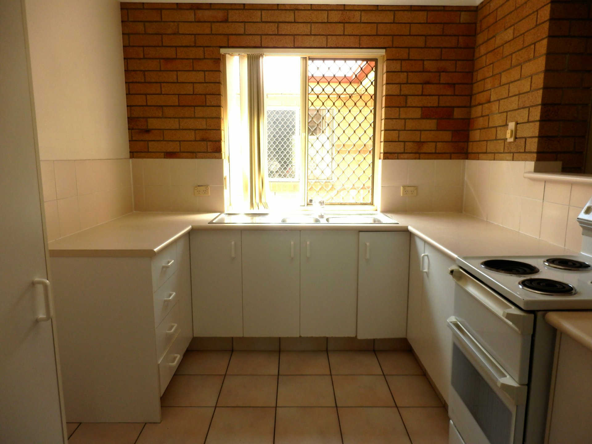6/169 Flower Street, NORTHGATE