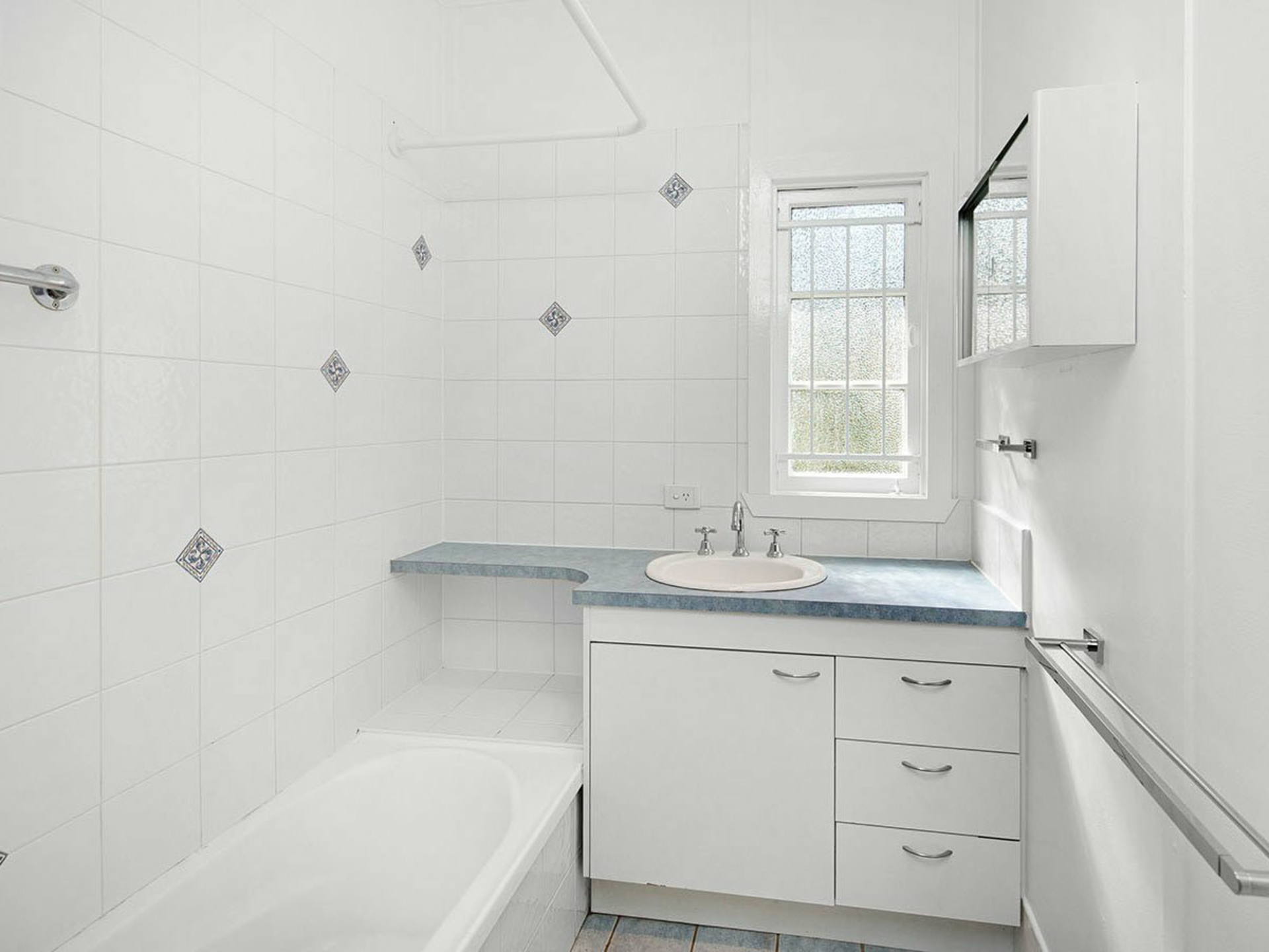 83 Pring Street — photo 8 of 13