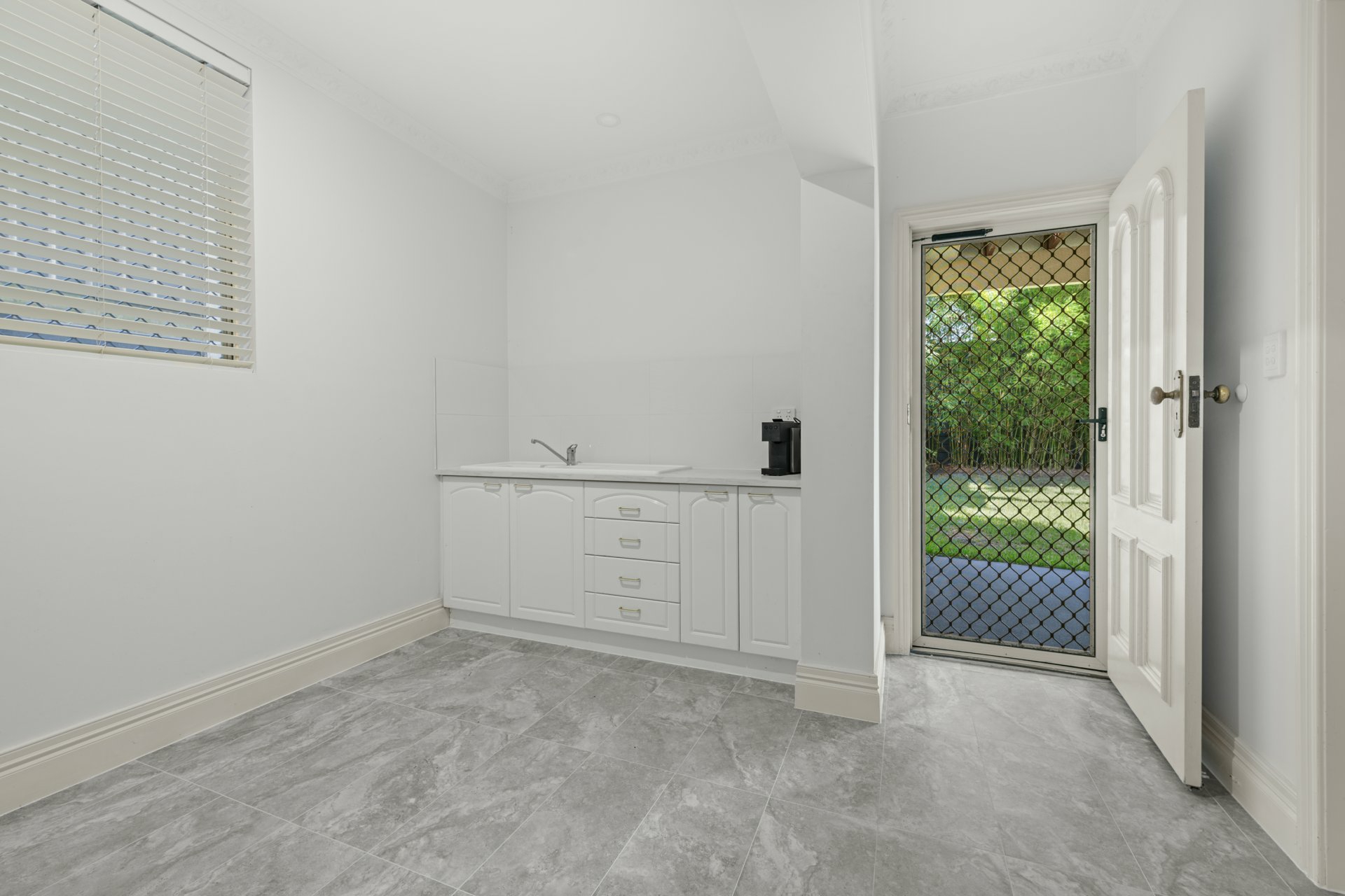 27 Pringle Street — photo 14 of 17