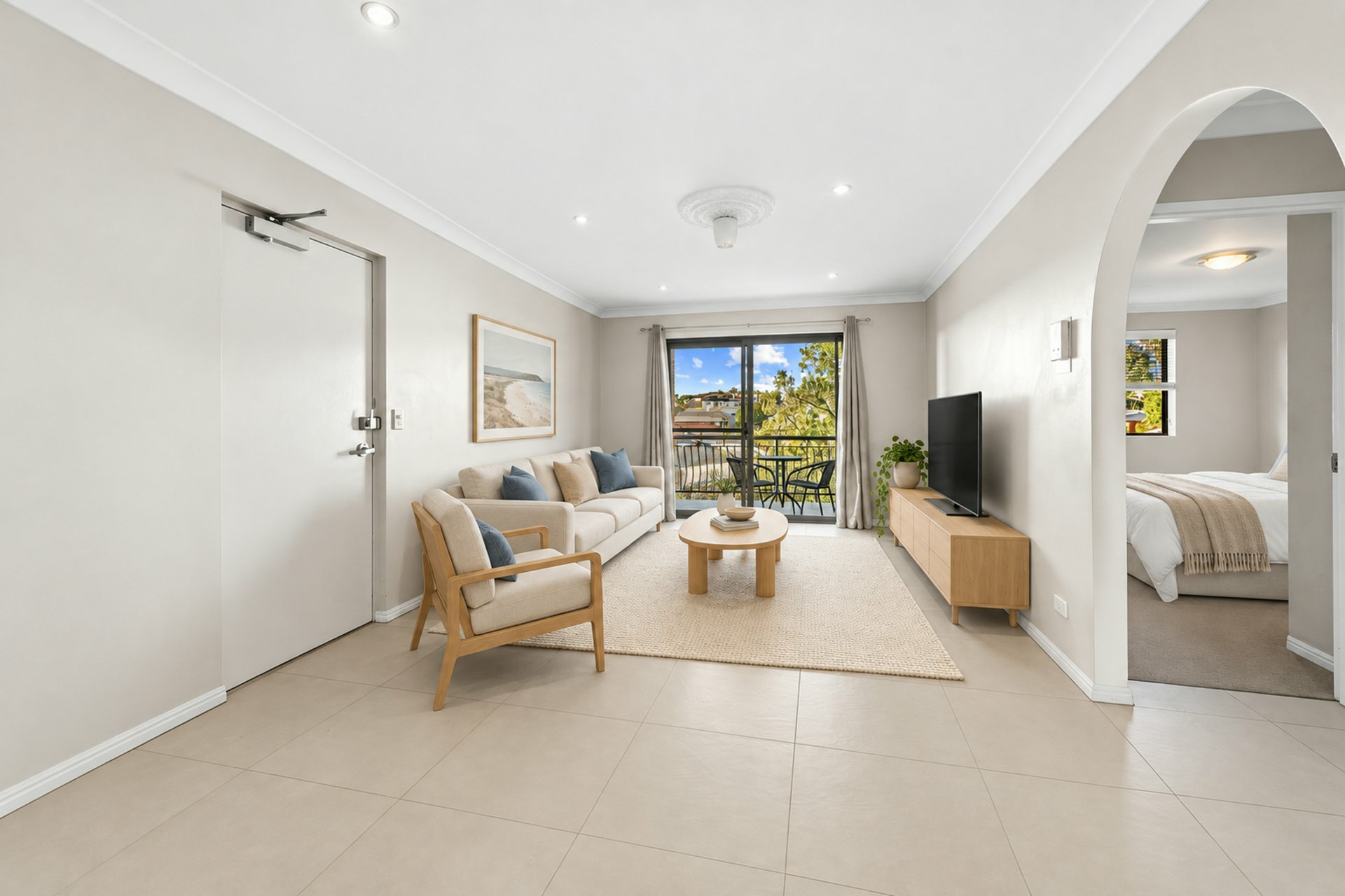 6/43 Hunter Street — photo 2 of 14