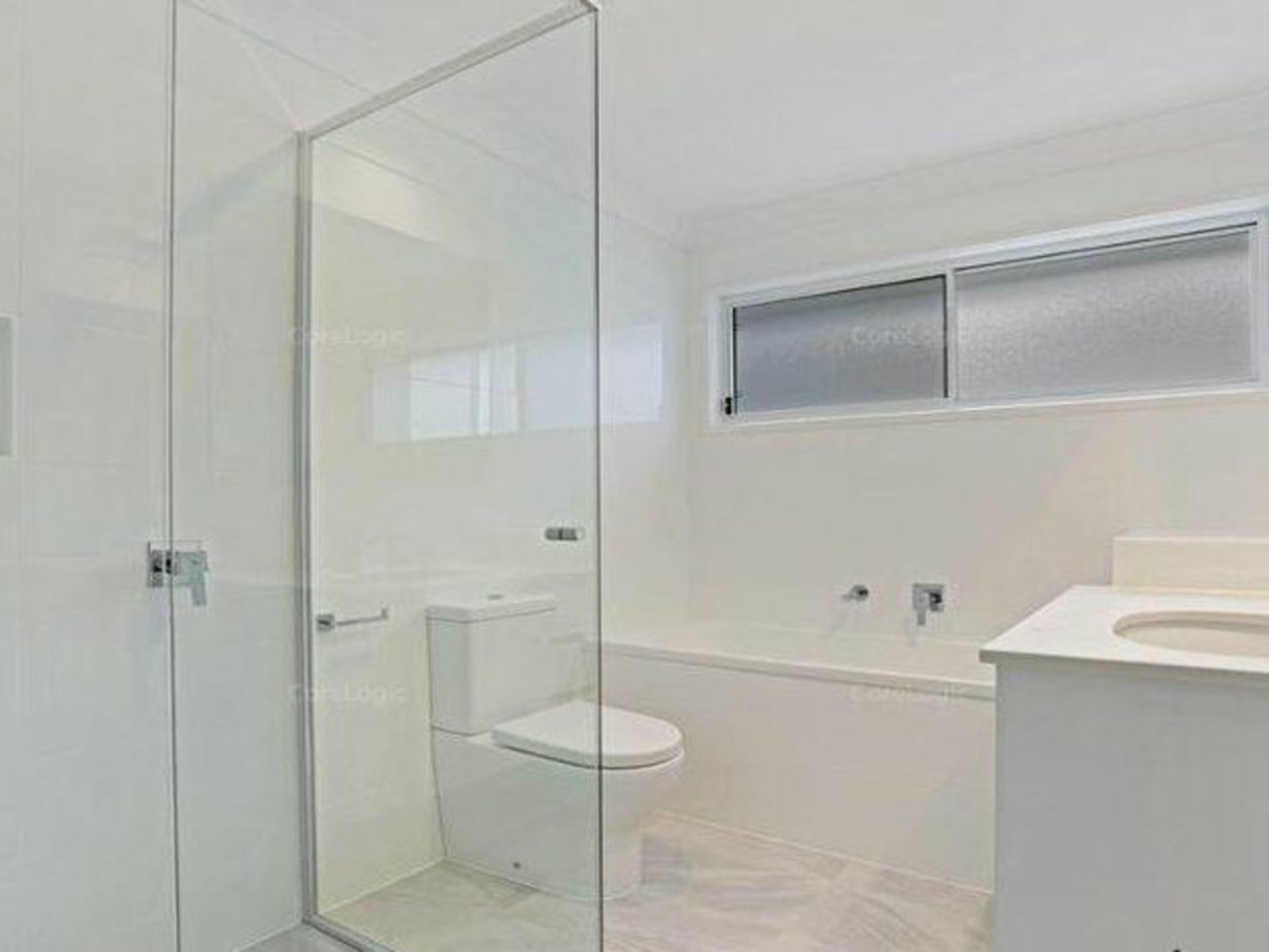 2/23 Waratah Street — photo 4 of 5