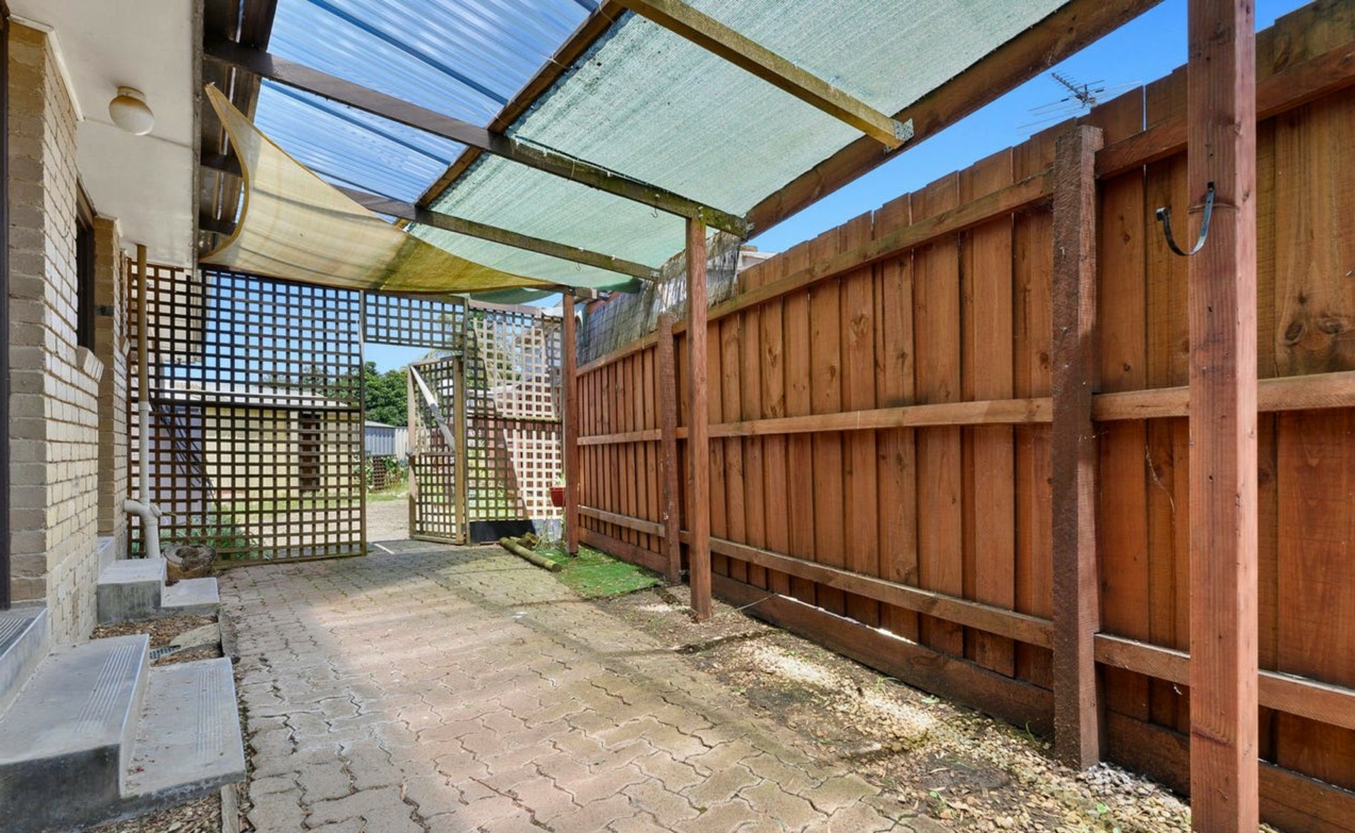6 Patricia Place — photo 9 of 11