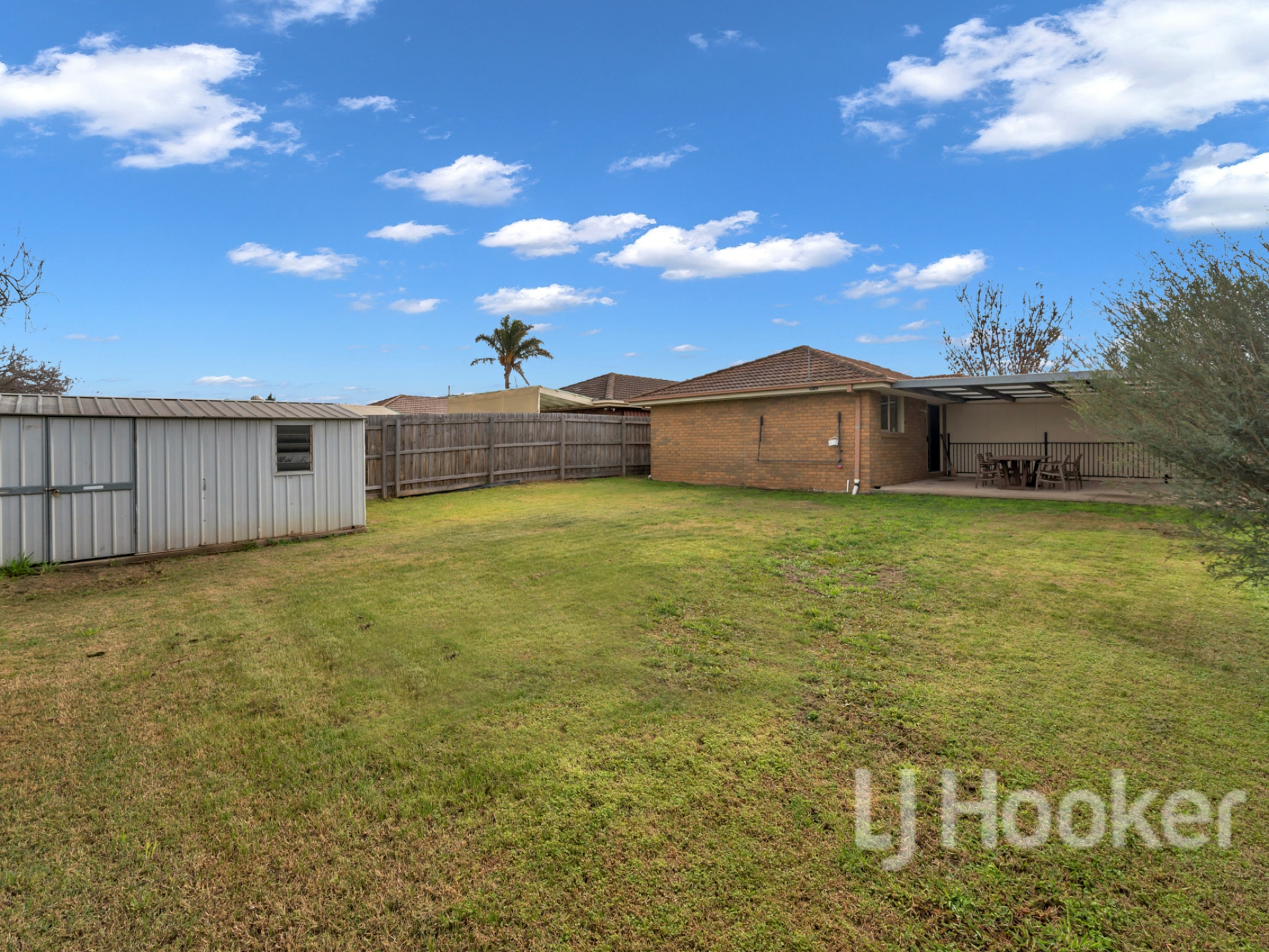 27 Gunnawarra Road Kurunjang VIC