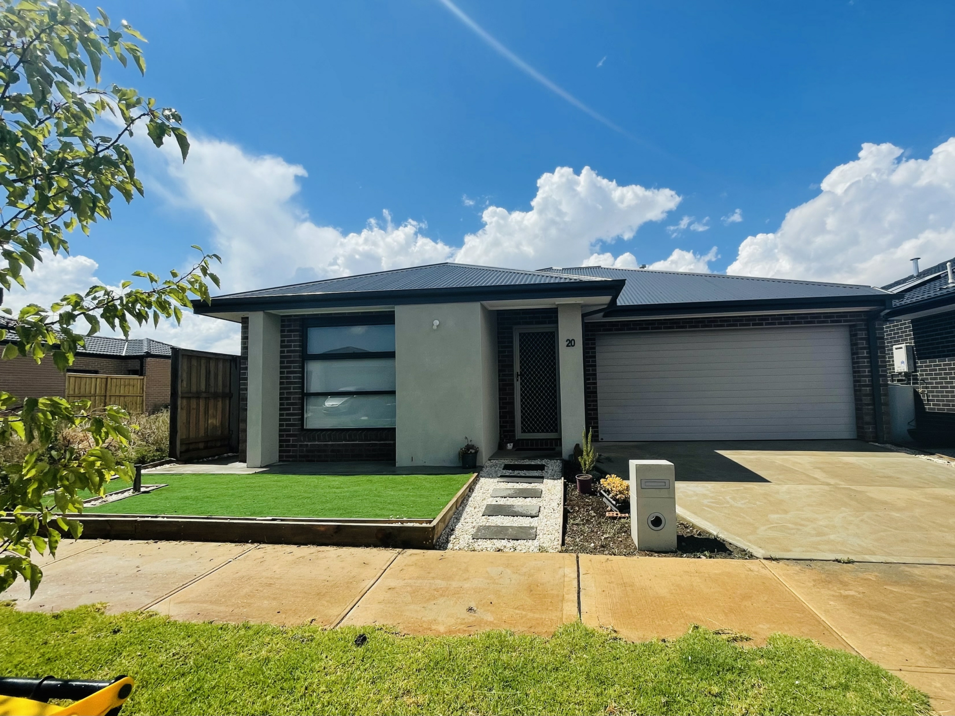20 Restful Way, ROCKBANK