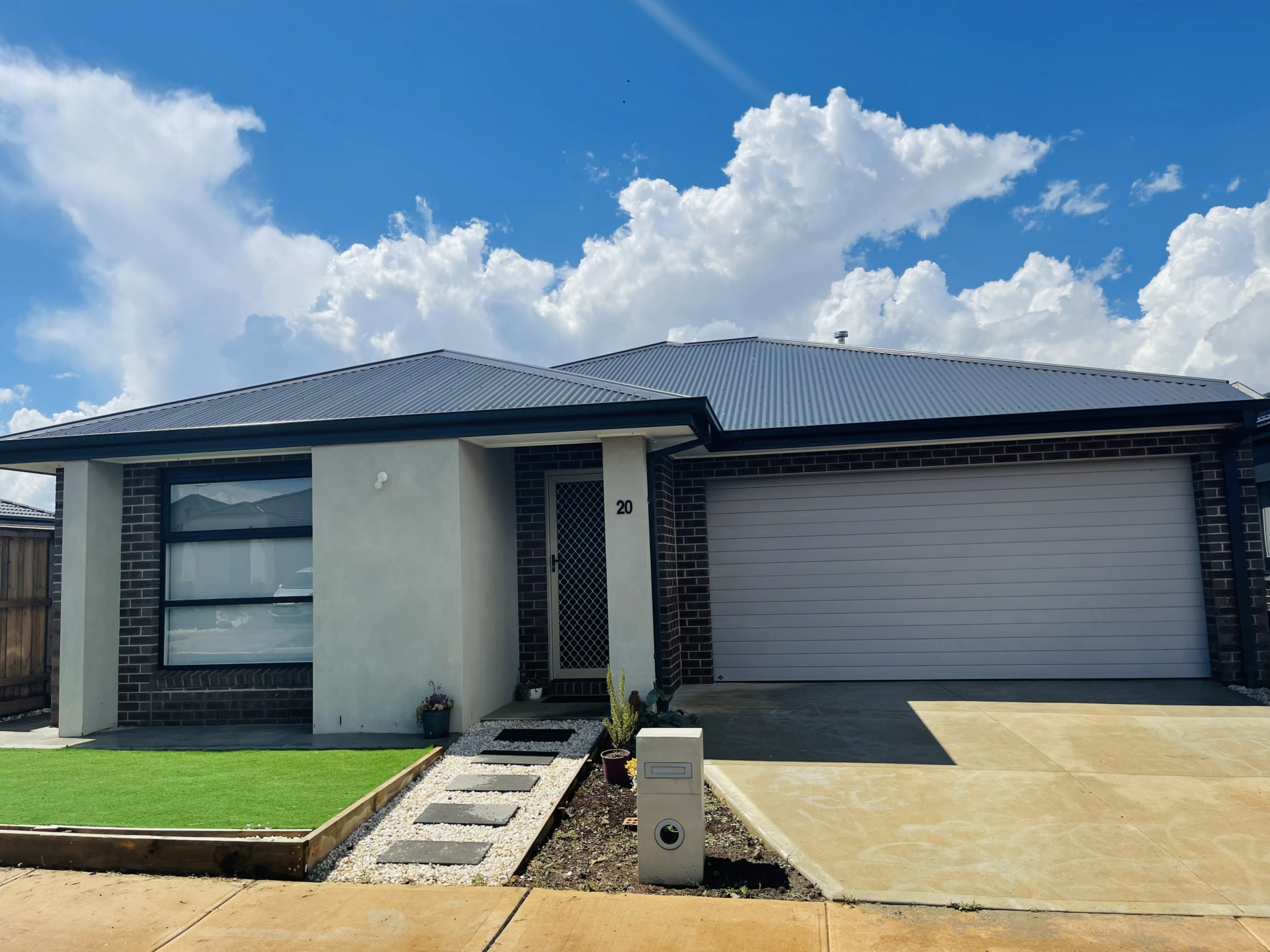 20 Restful Way, ROCKBANK