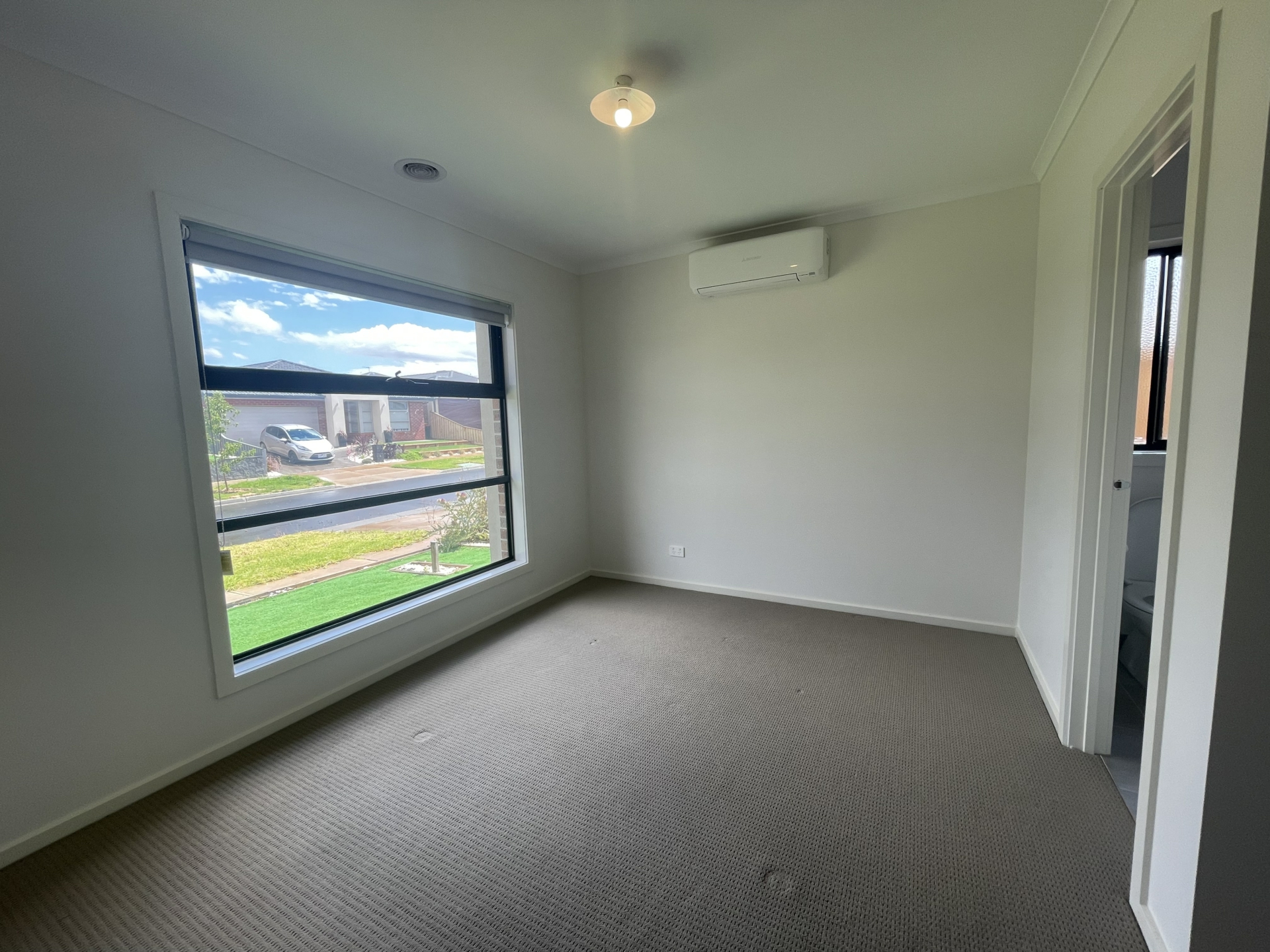 20 Restful Way, ROCKBANK