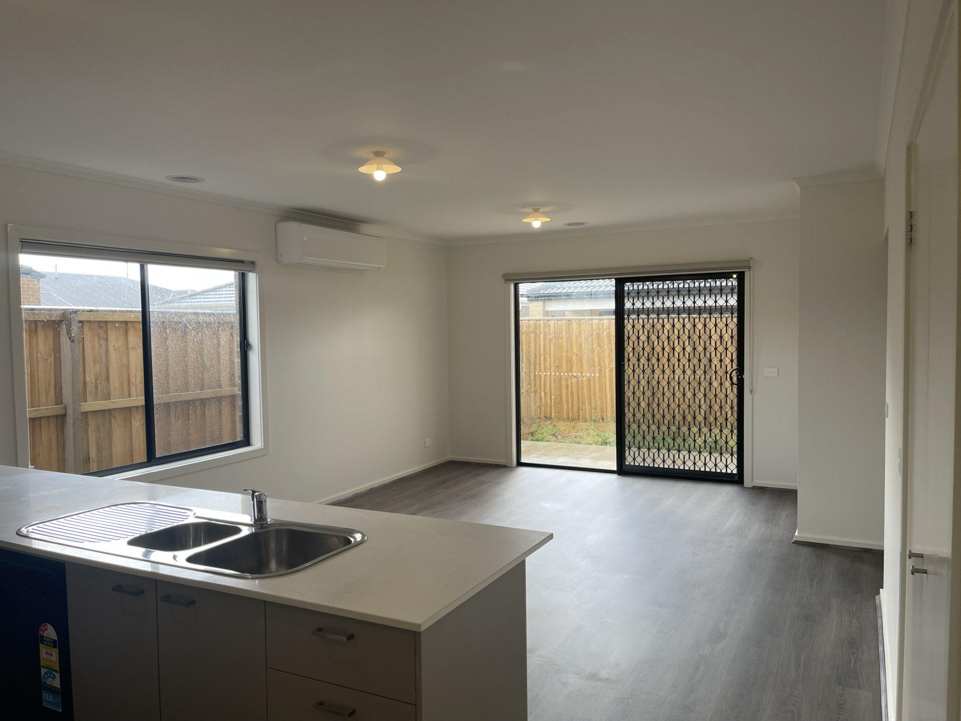 20 Restful Way, ROCKBANK