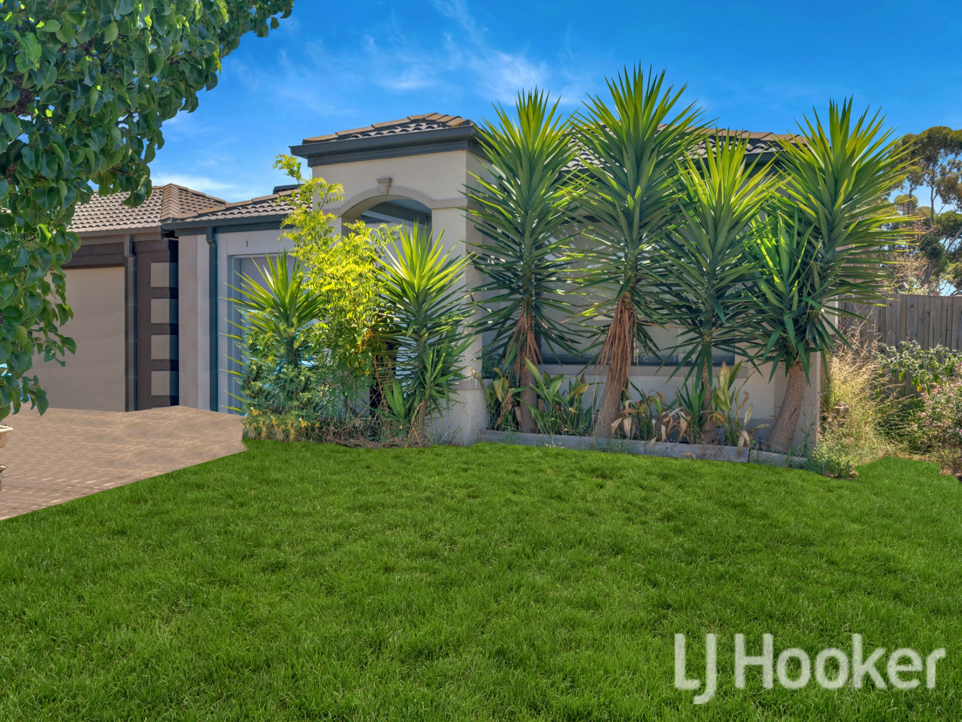 6 Erskine Way Melton West VIC