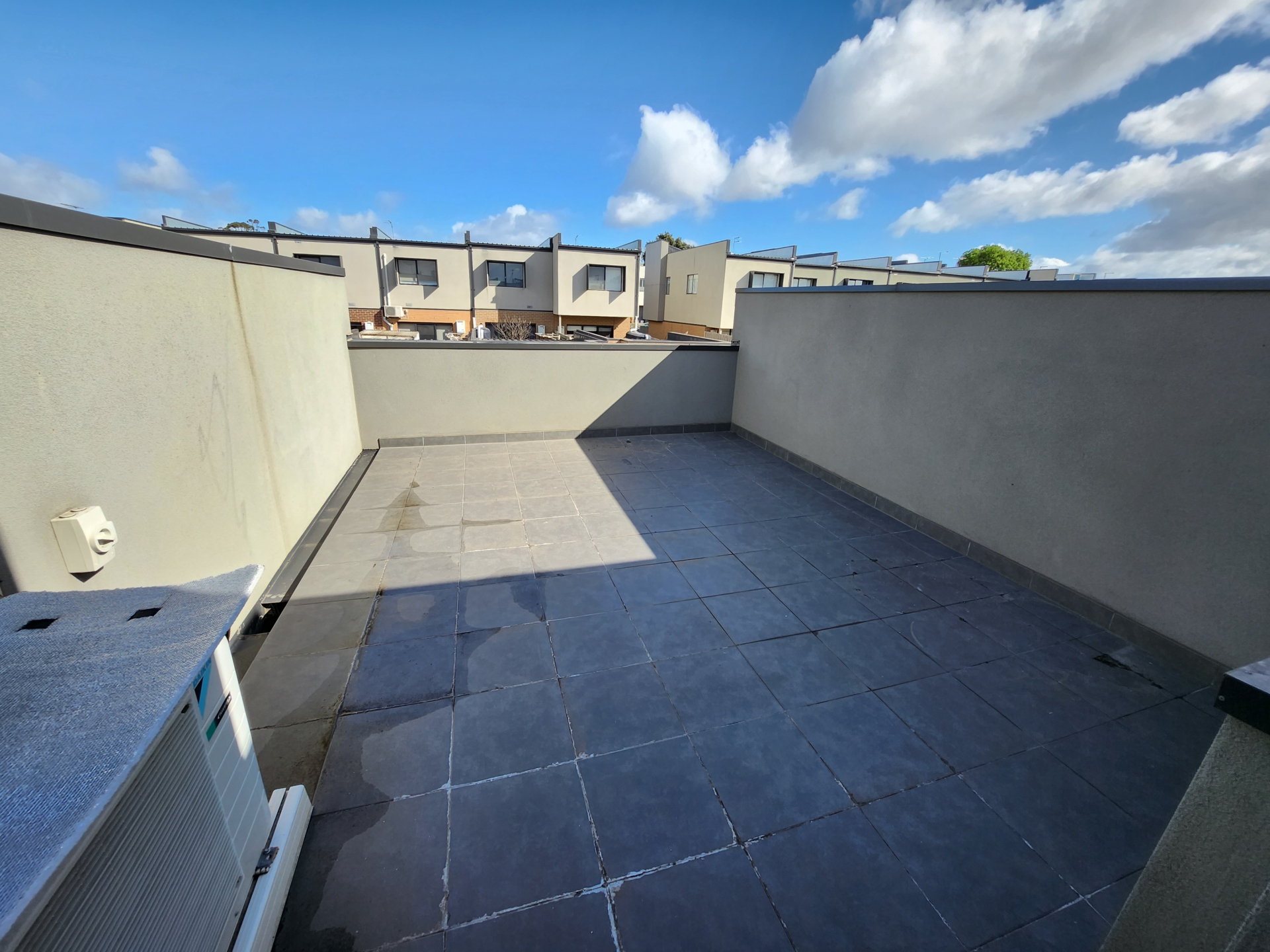 30 Queen Circuit, SUNSHINE