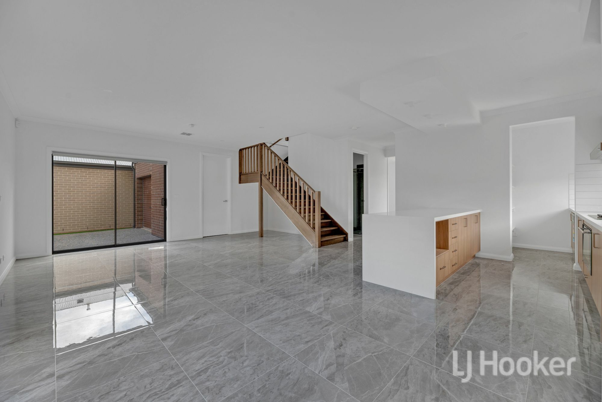 3 gamesley street — photo 4 of 11