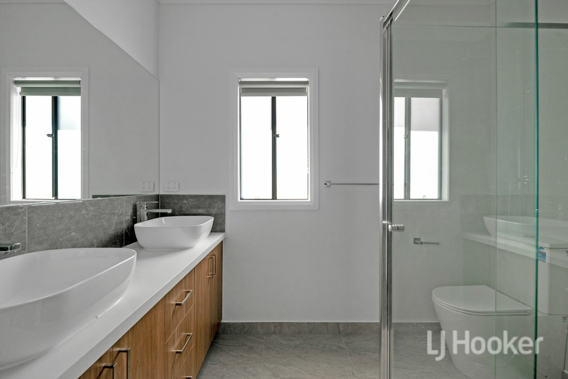 3 gamesley street — photo 7 of 11