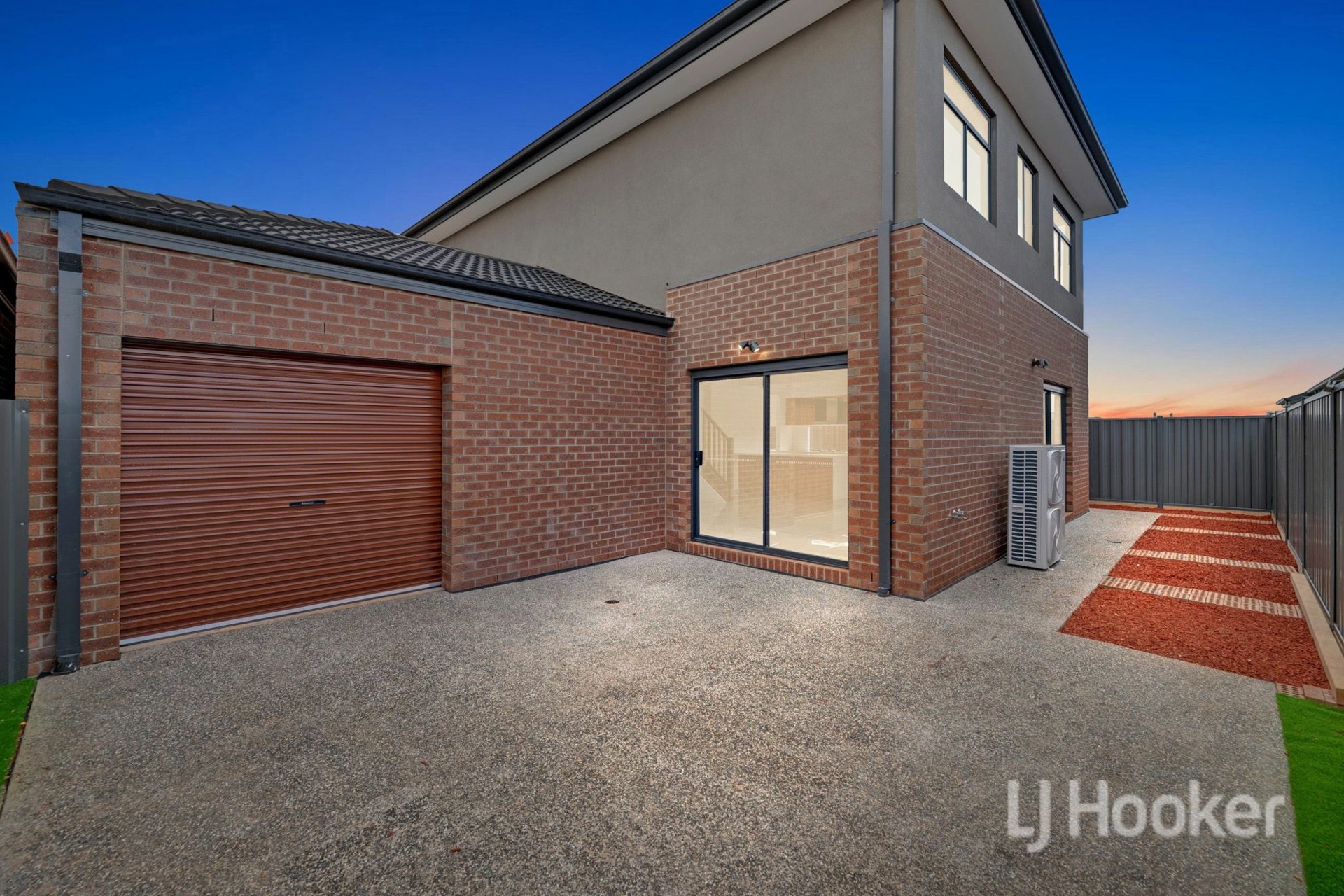 3 gamesley street — photo 11 of 11