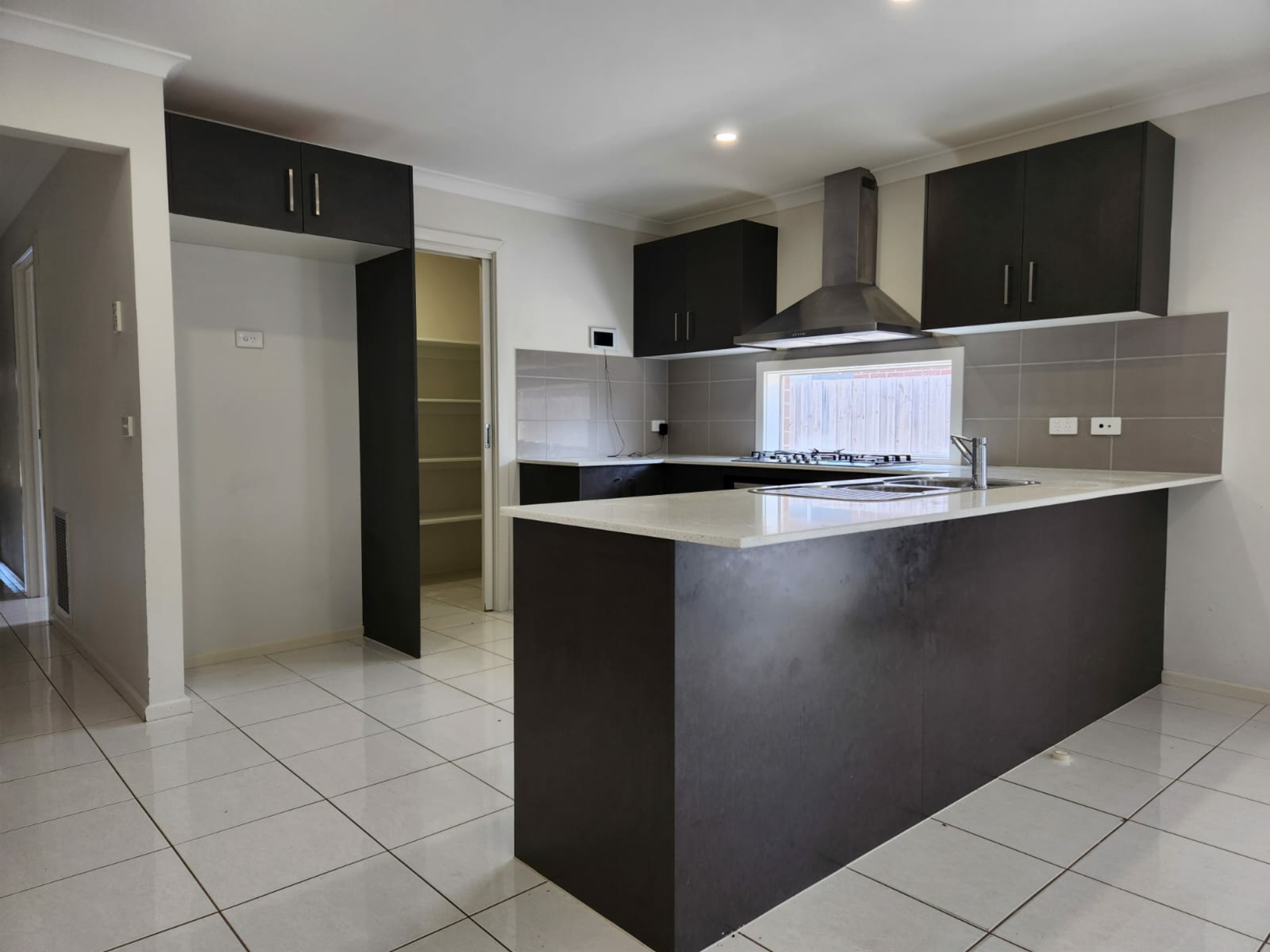 51 Toolern Waters Drive, WEIR VIEWS