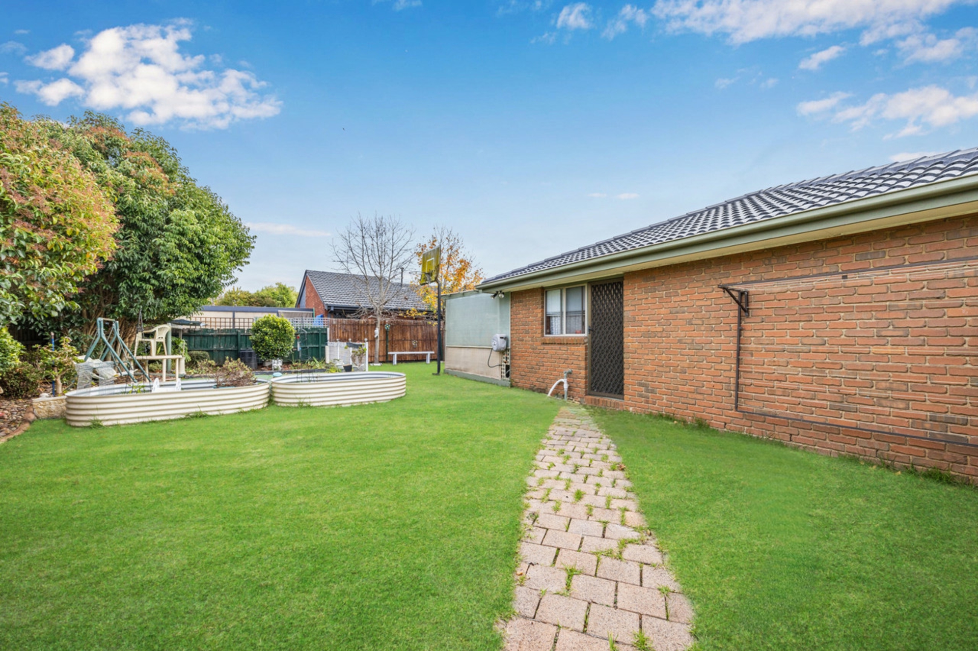 49 Black Dog Drive, BROOKFIELD