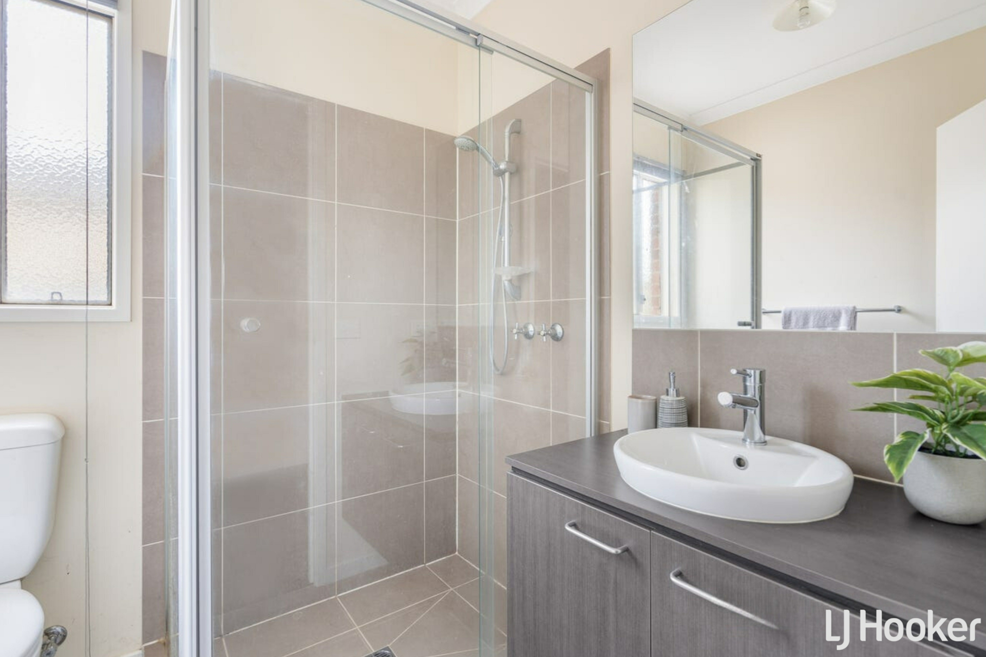 20 Robyn Street Brookfield VIC House for Sale LJ Hooker