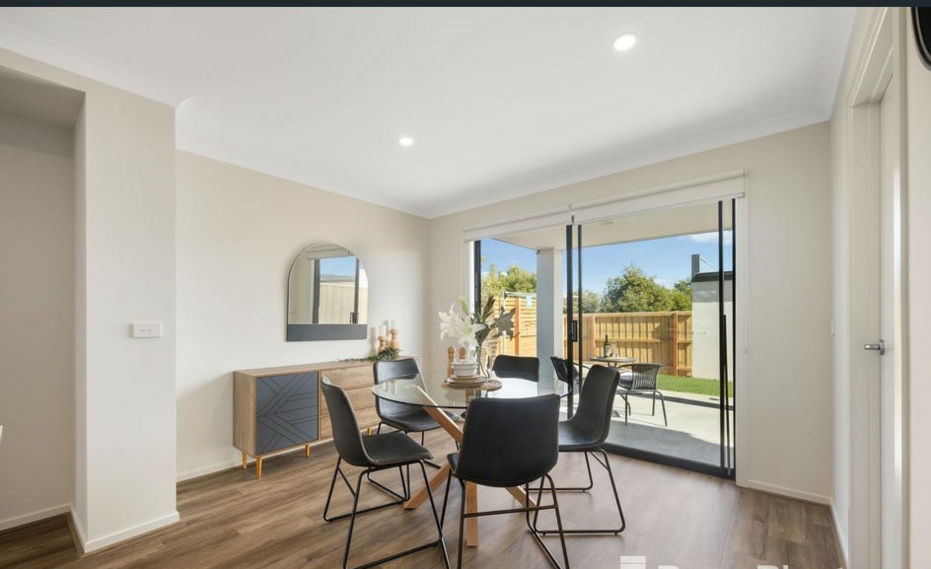 35 Oldbridge Boulevard, WEIR VIEWS