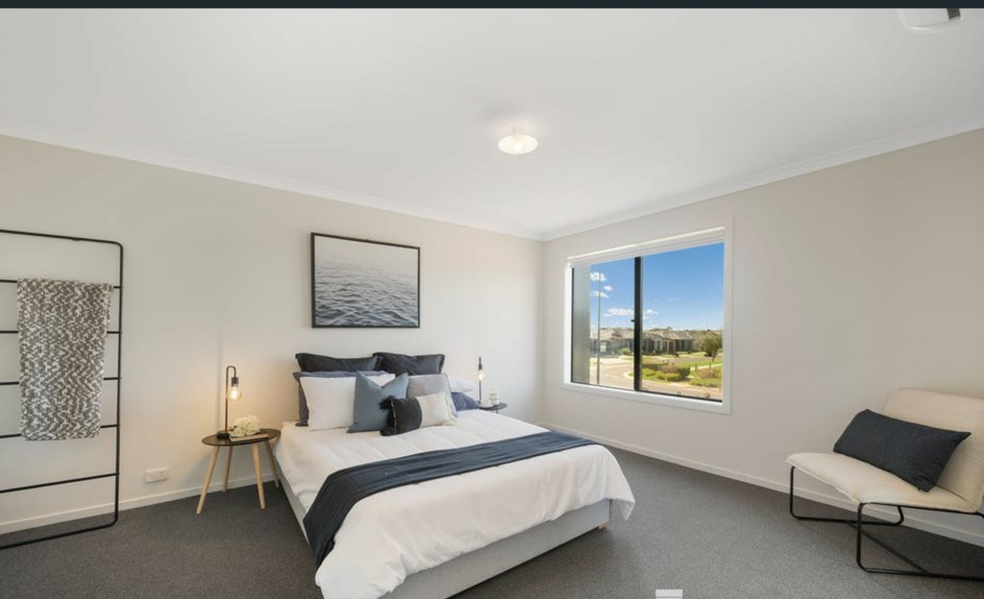 35 Oldbridge Boulevard, WEIR VIEWS