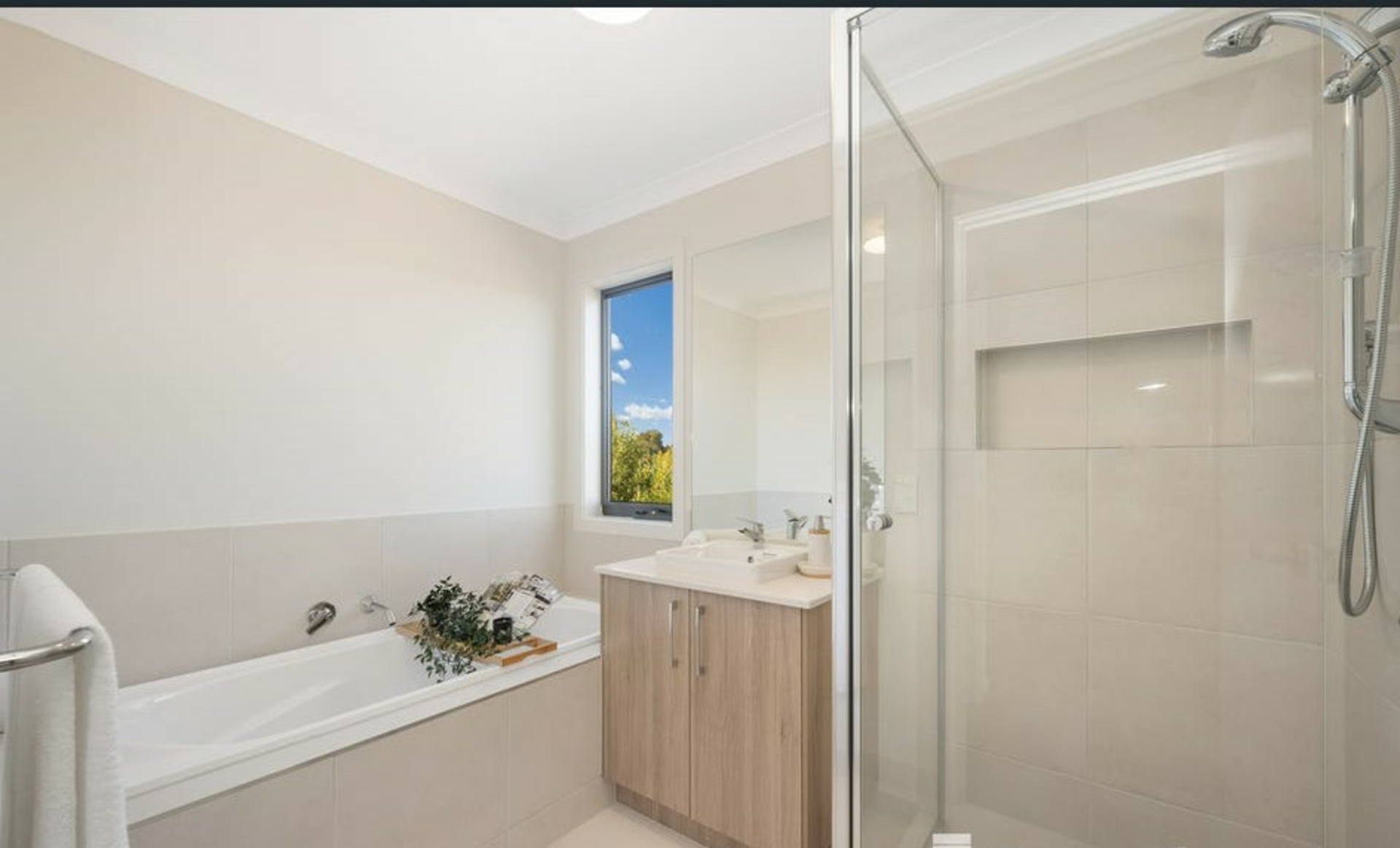 35 Oldbridge Boulevard, WEIR VIEWS