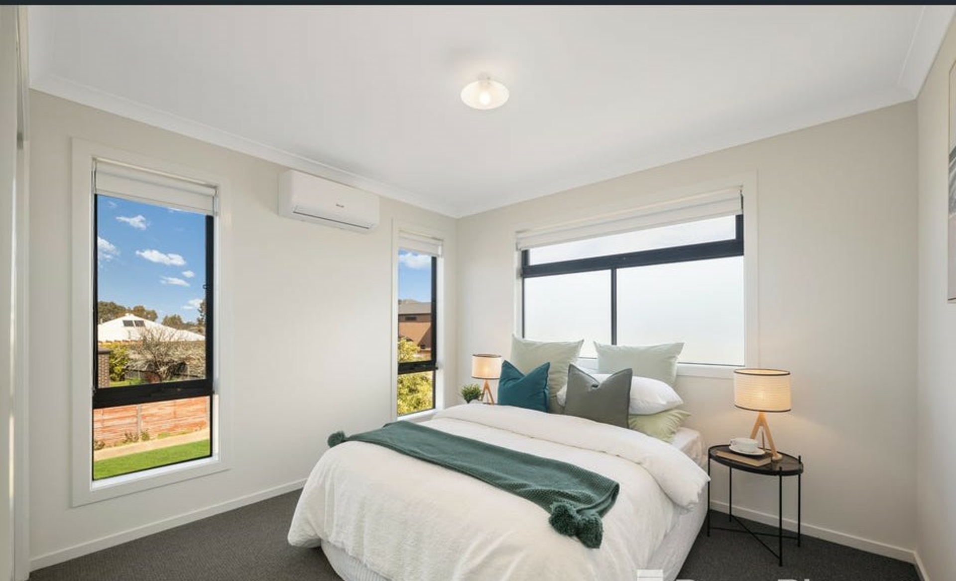 35 Oldbridge Boulevard, WEIR VIEWS