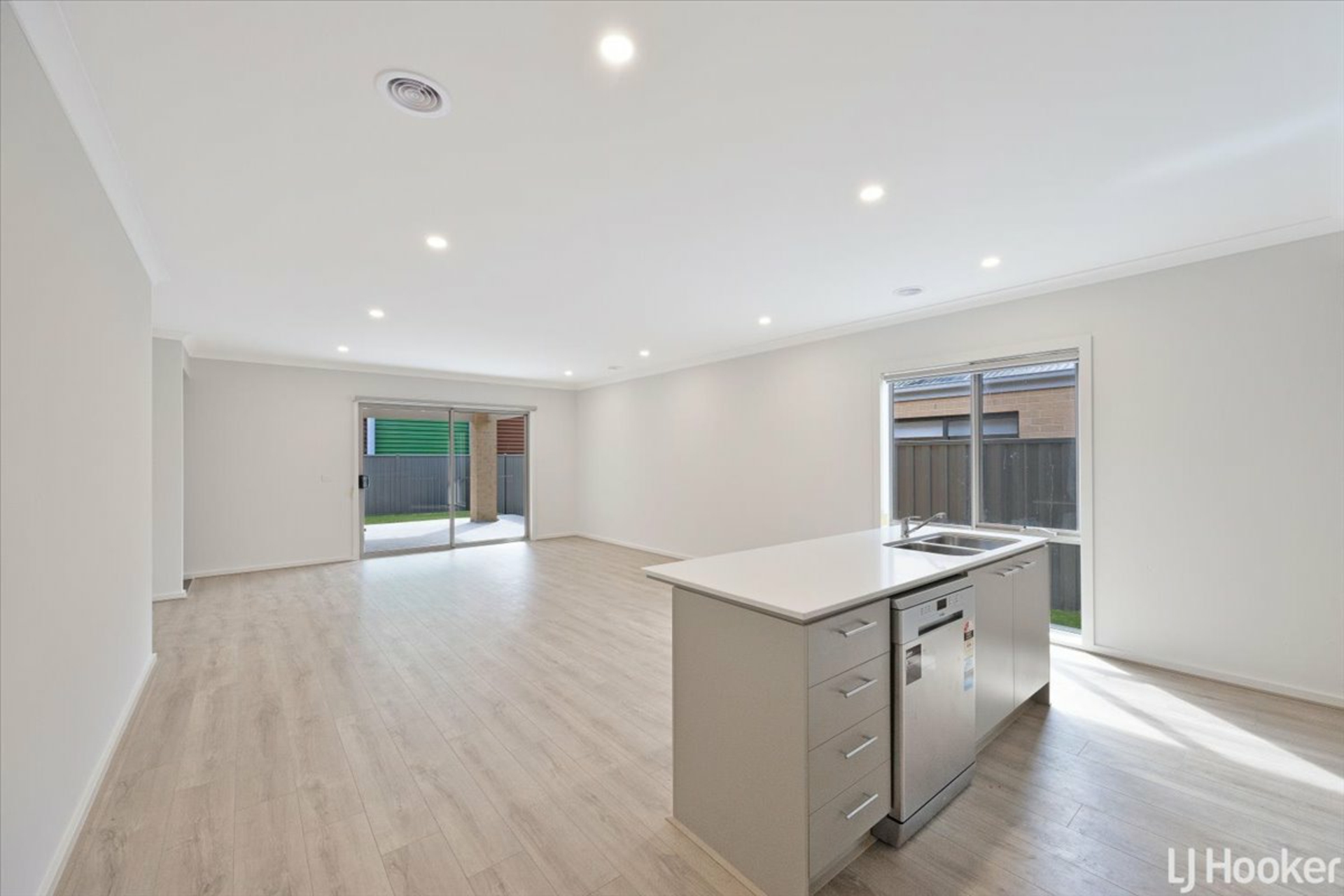 50 Sumac Street — photo 4 of 12