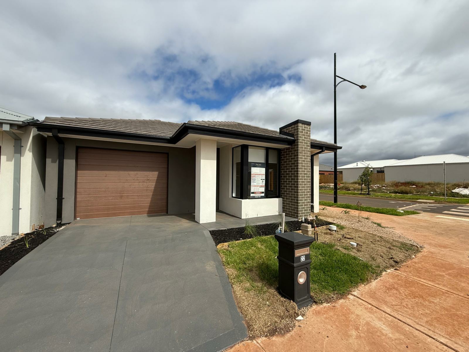 22 Everlasting Boulevard, STRATHTULLOH