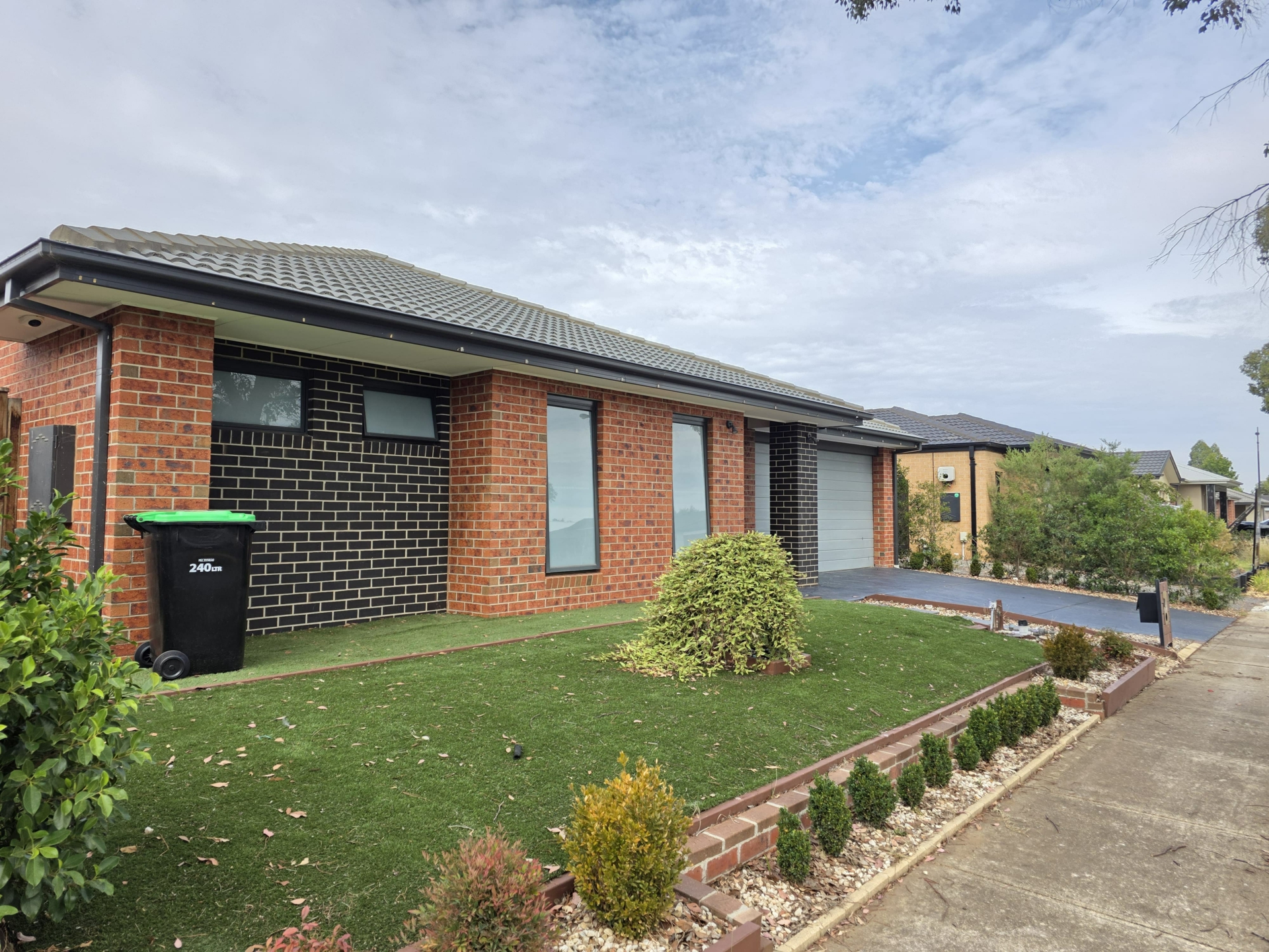 13 Embleton Chase, WEIR VIEWS