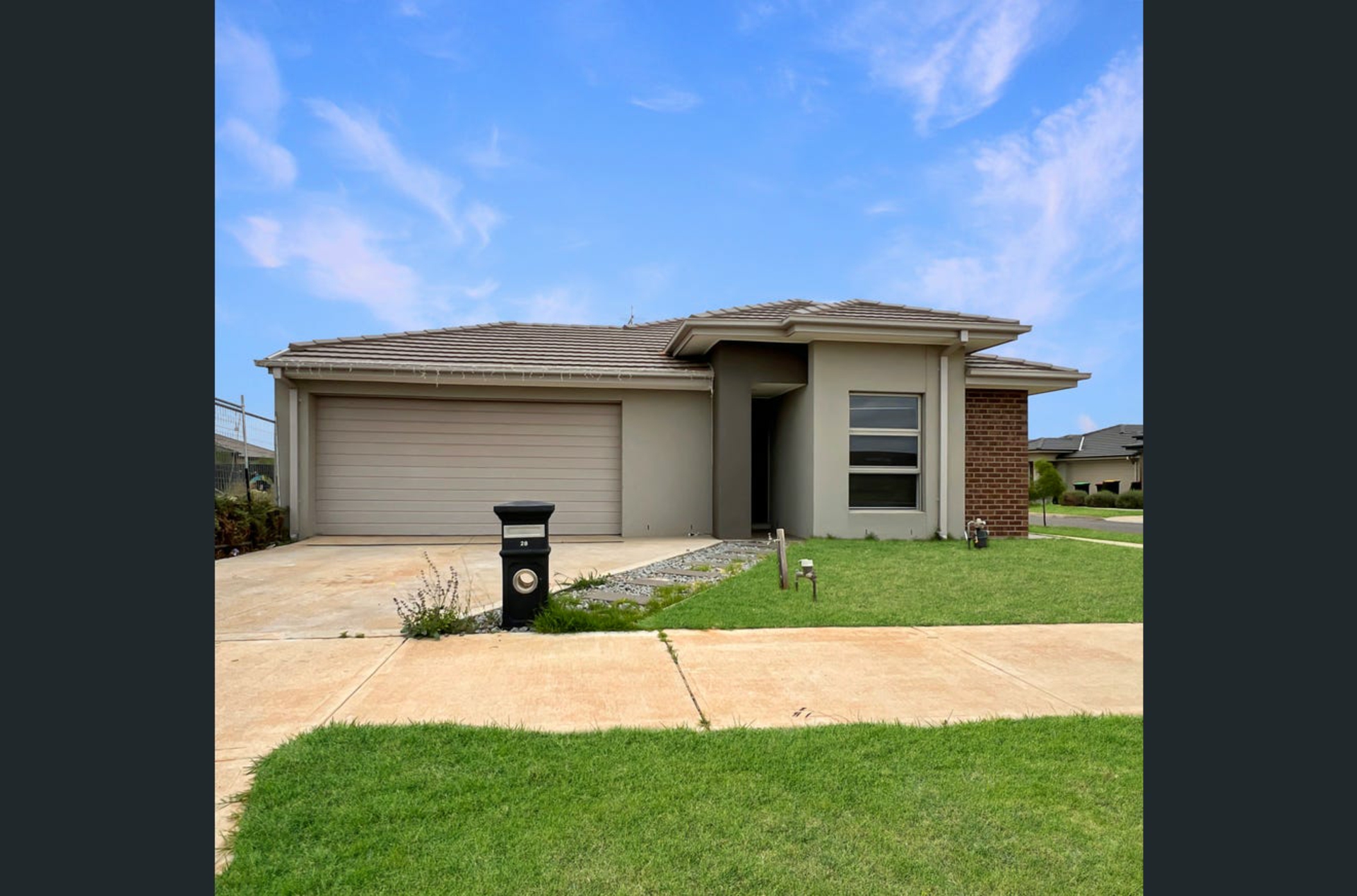 28 Adelong Boulevard — photo 2 of 24