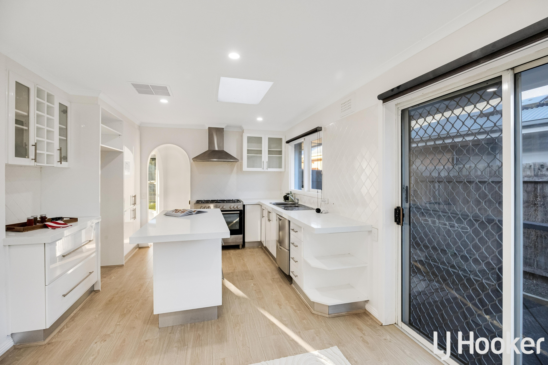9 Leggatt Street, MELTON SOUTH