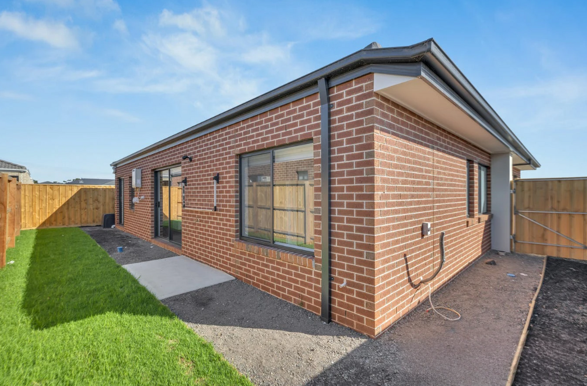 6 Salsola Road, ROCKBANK