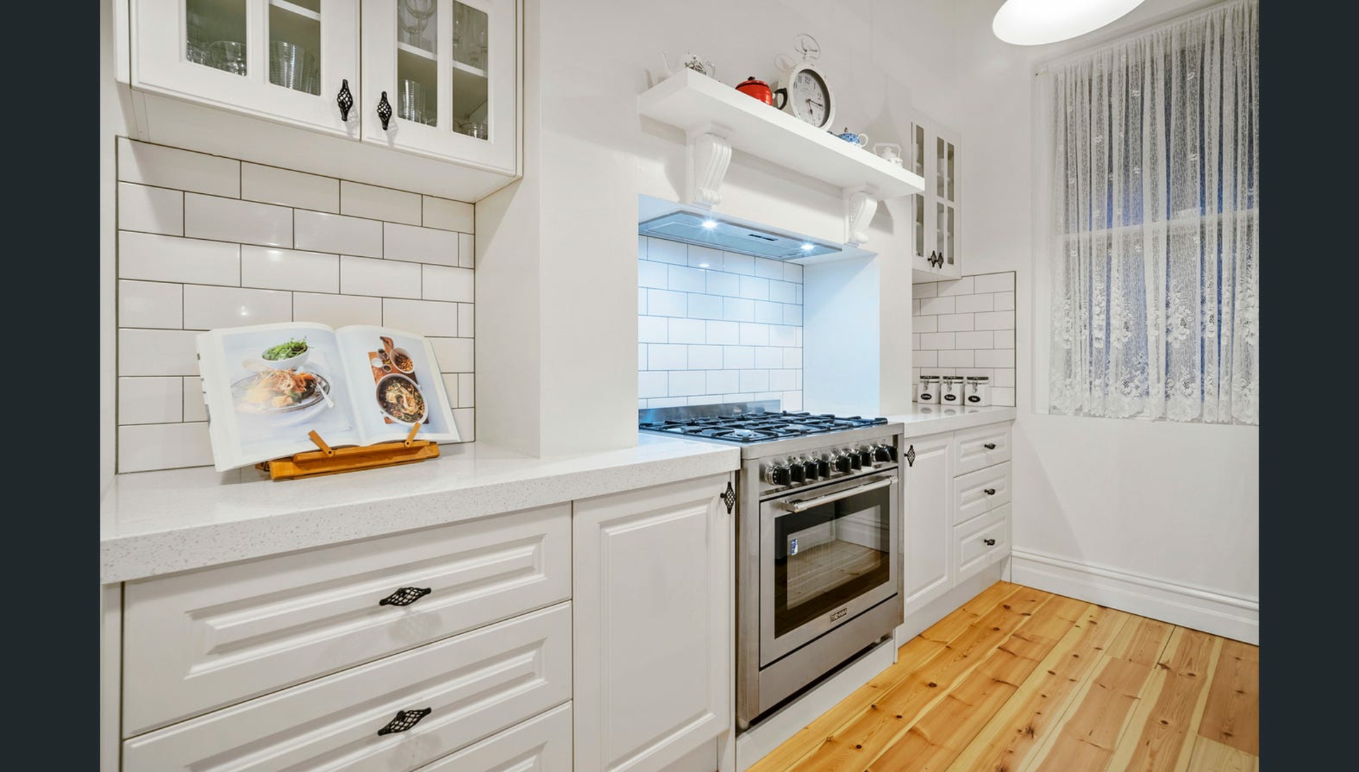 40 Lerderderg street — photo 4 of 25