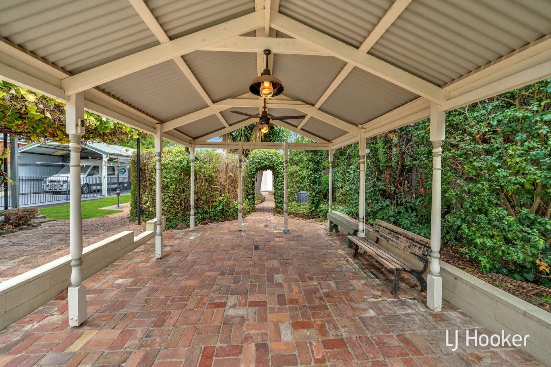 40 Lerderderg street — photo 16 of 25