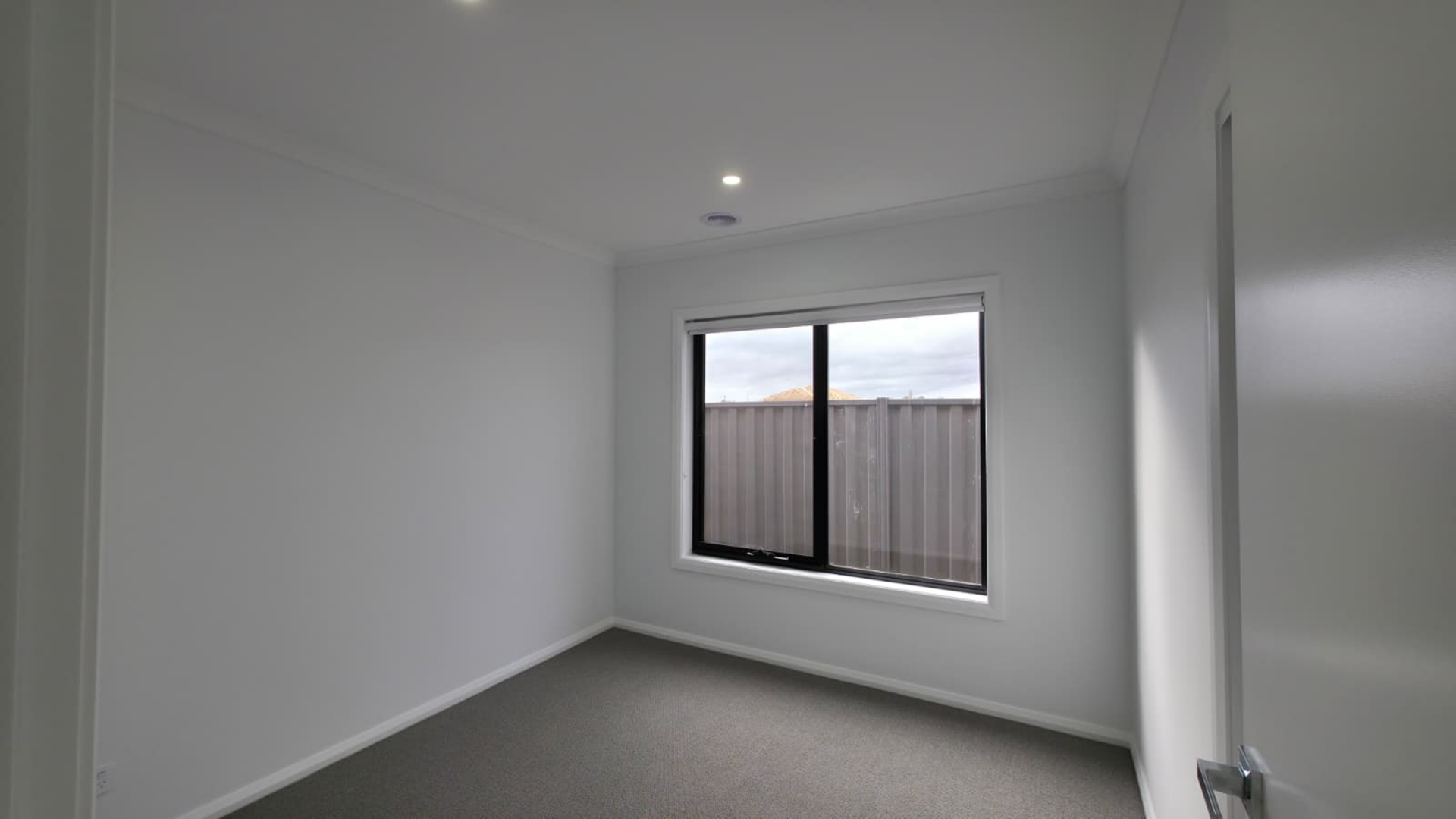 16 Withers Road — photo 11 of 19
