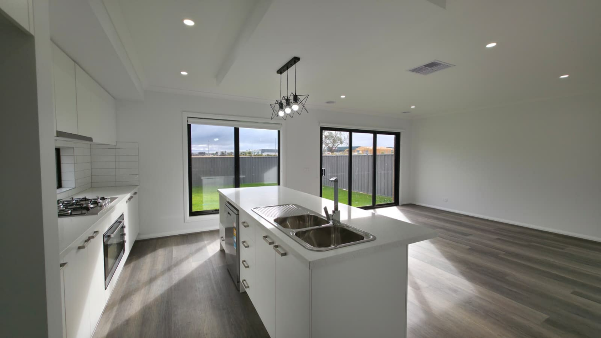 16 Withers Road — photo 17 of 19