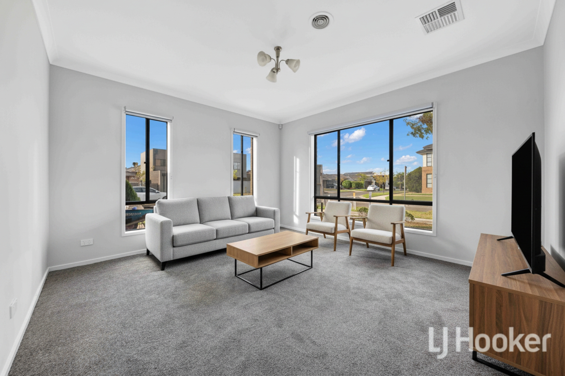 27 Wool Street — photo 3 of 20