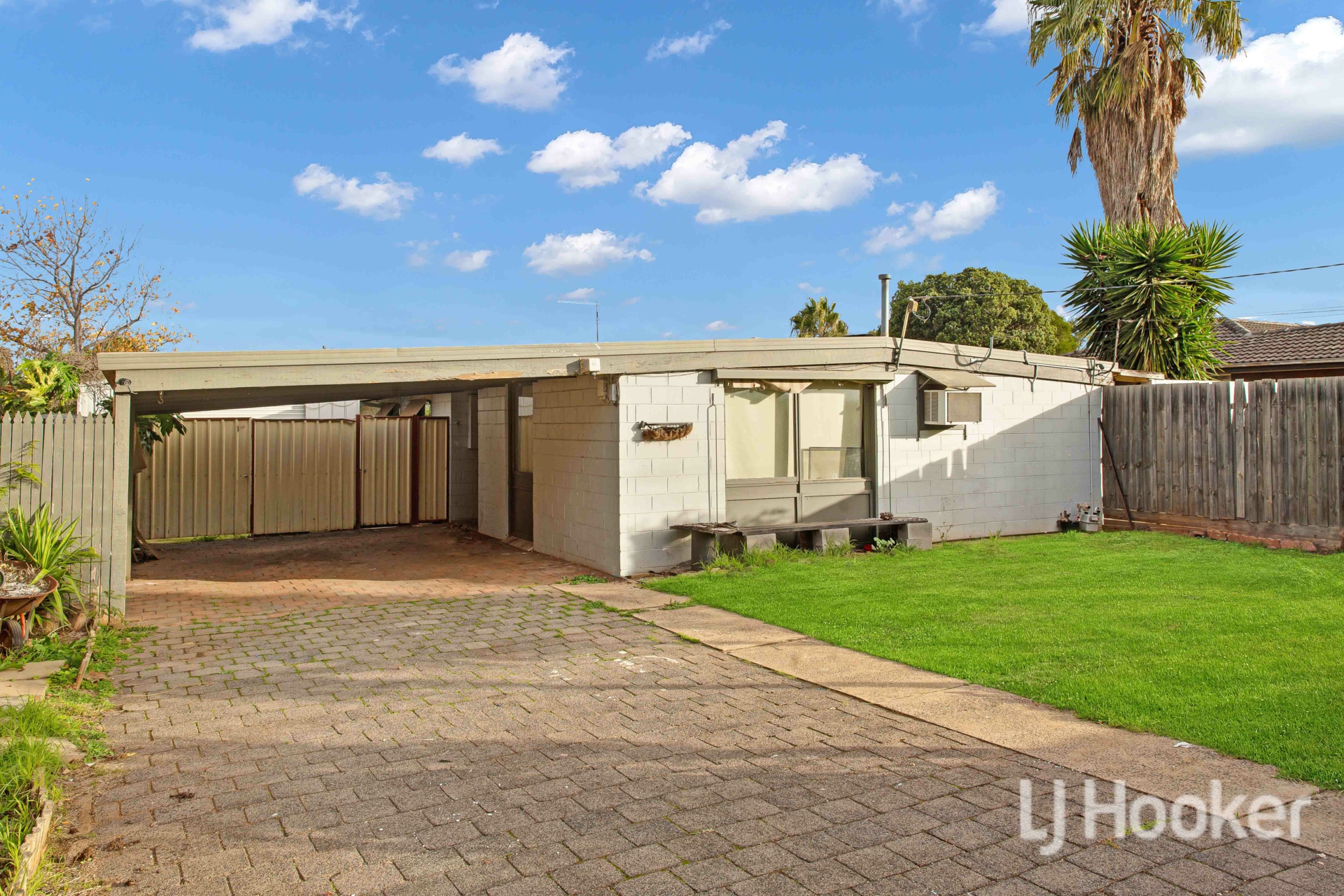 5 Cadross Avenue — photo 6 of 7