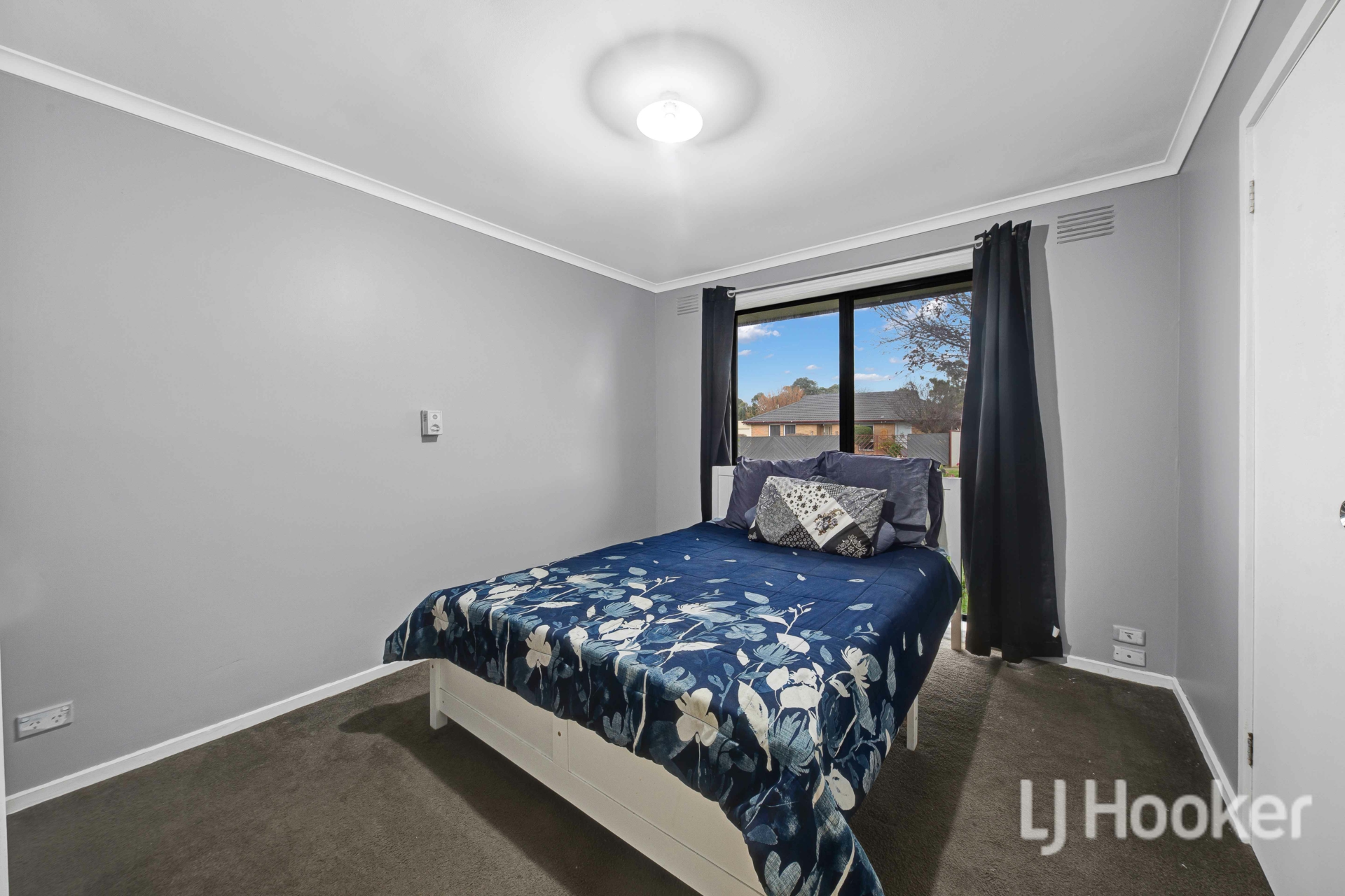 40 Riddle Drive — photo 4 of 7