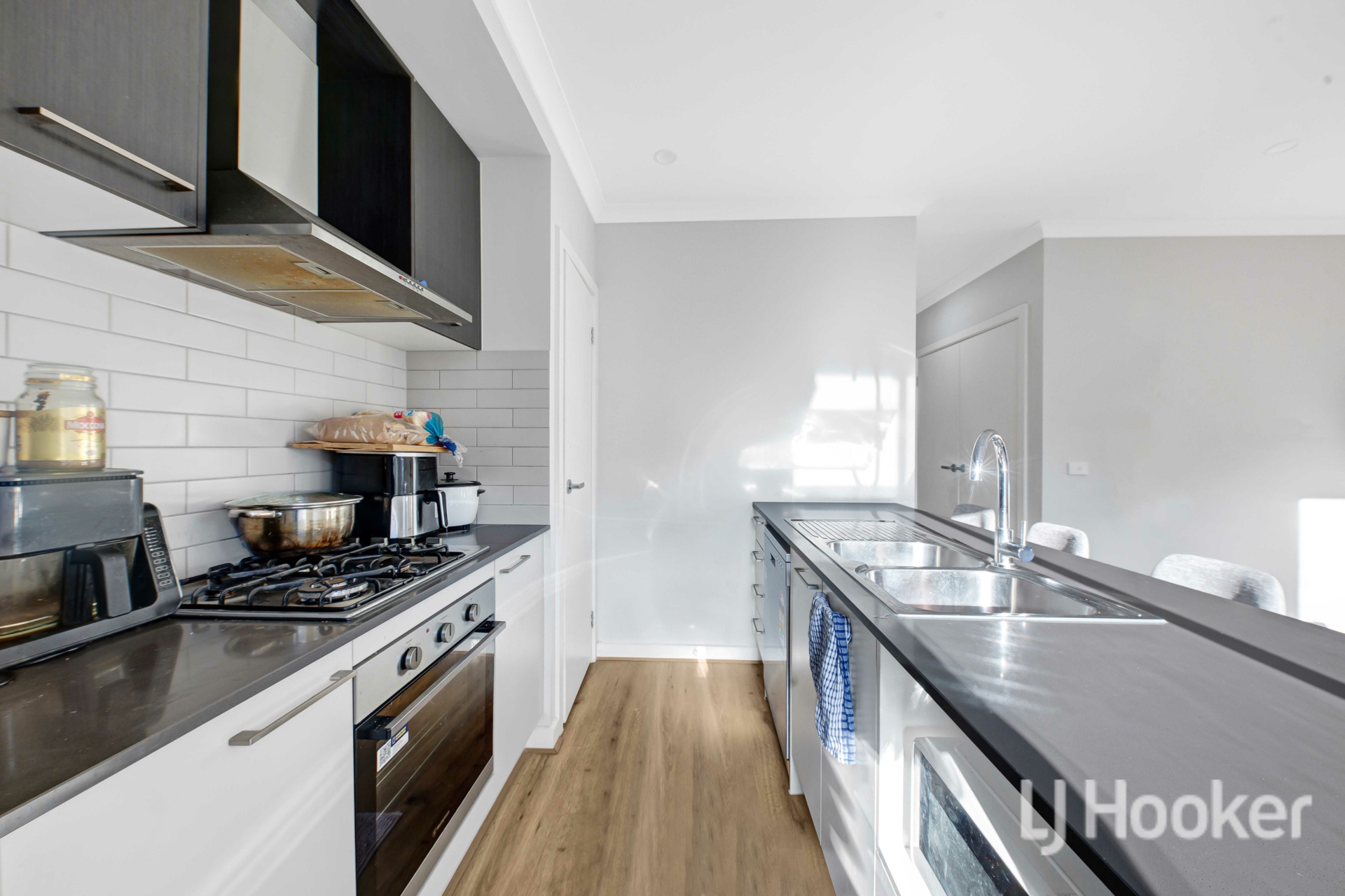 17 Midmar Terrace — photo 3 of 7