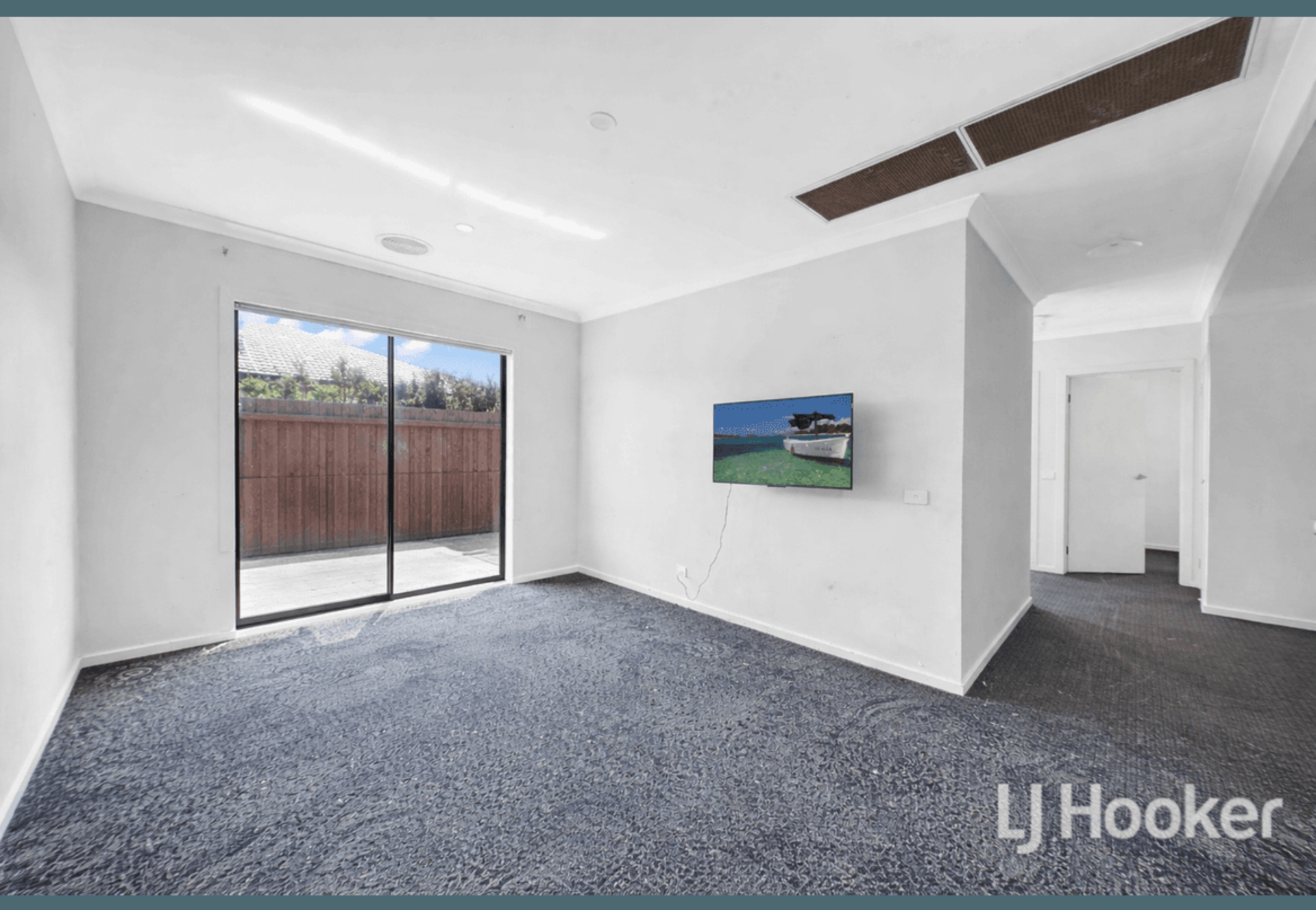 24 Golden Wattle Way — photo 12 of 15