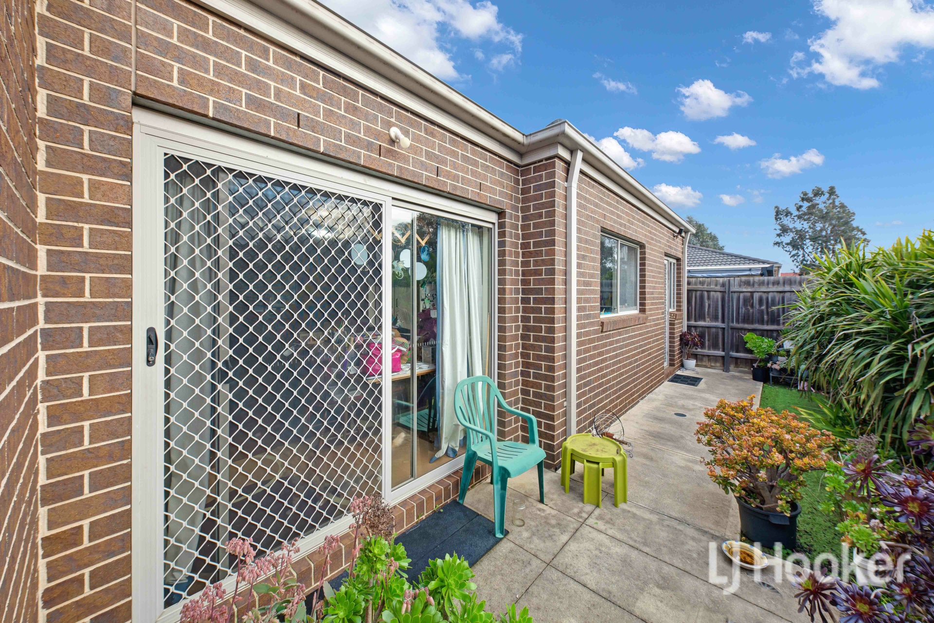 2/1 Glencoe Street — photo 6 of 7