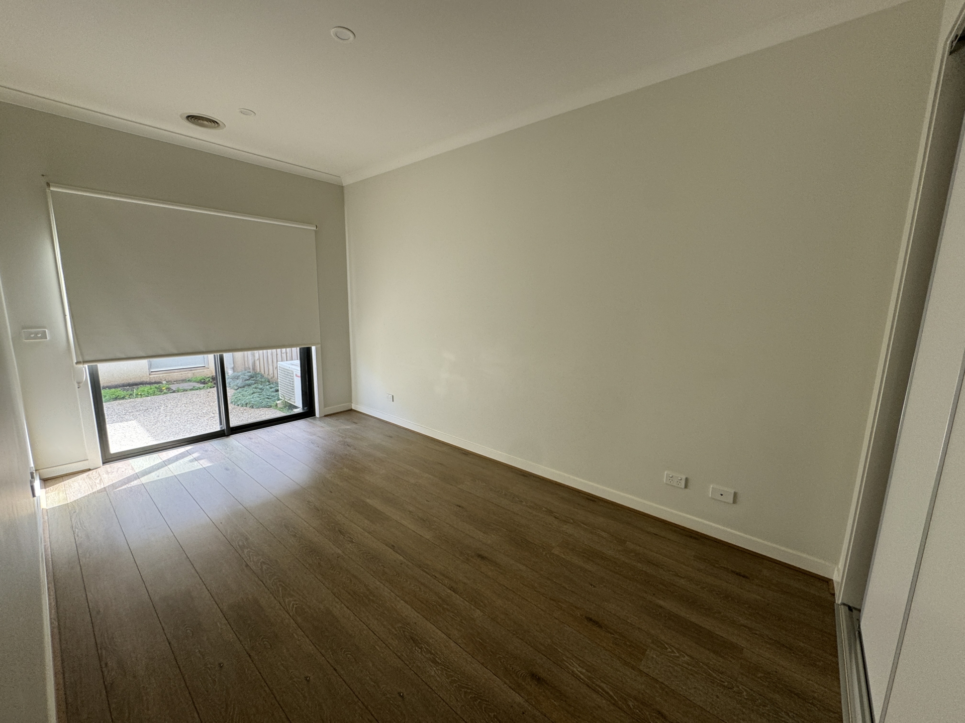 62 Fulham Crescent — photo 4 of 16
