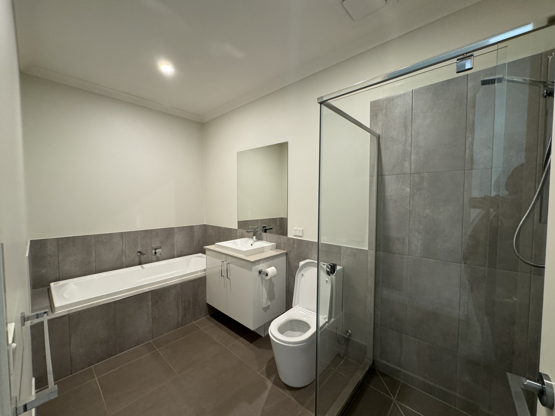 62 Fulham Crescent — photo 7 of 16