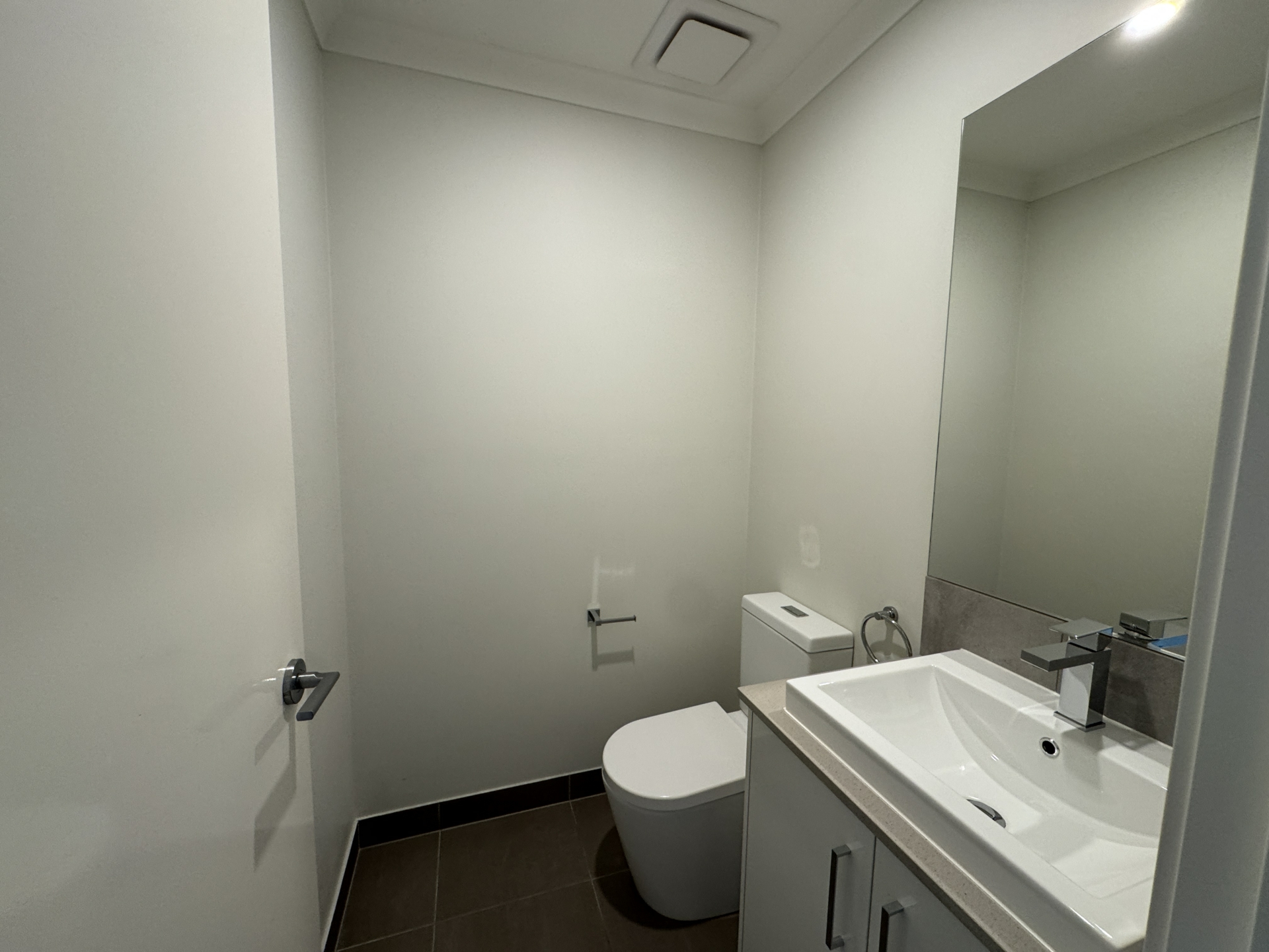 62 Fulham Crescent — photo 9 of 16