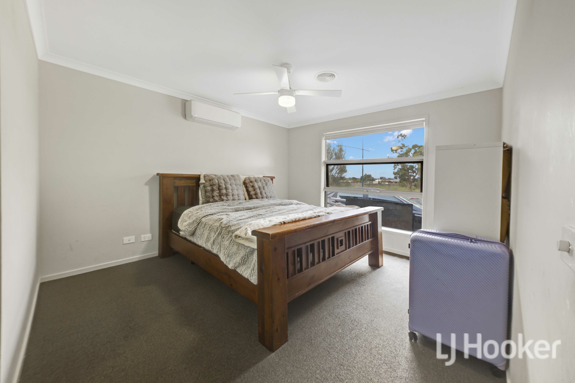 4 Hart Crescent — photo 4 of 13