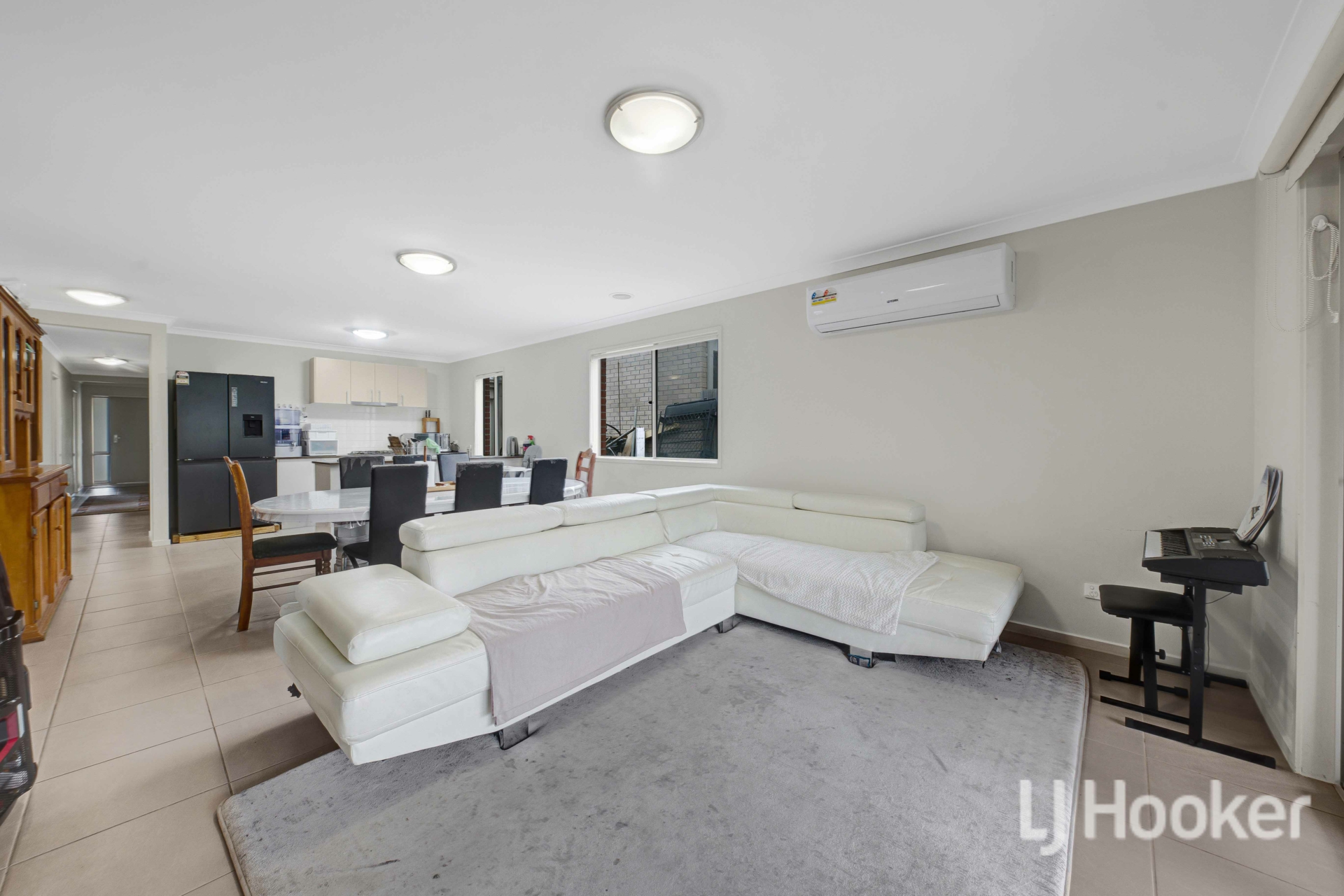 4 Hart Crescent — photo 8 of 13