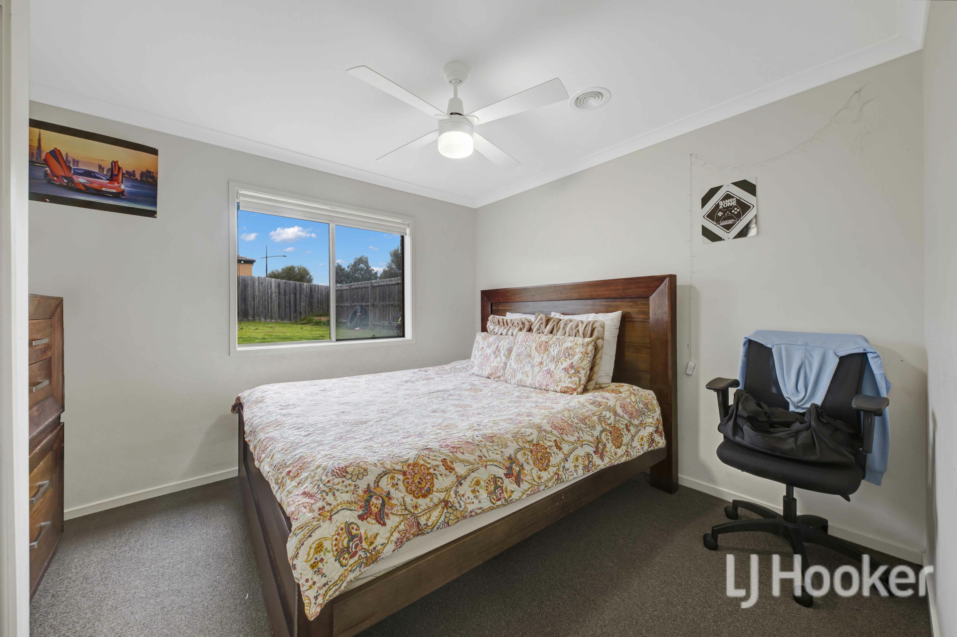 4 Hart Crescent — photo 9 of 13