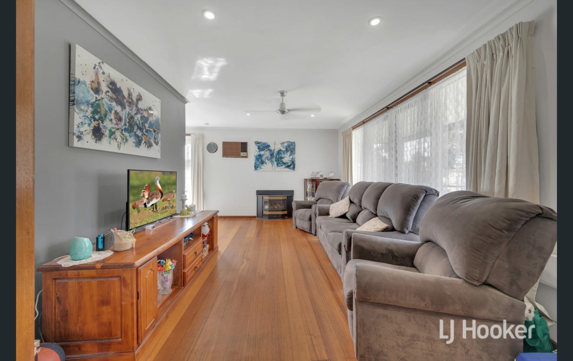 23 Sandra Street — photo 3 of 10