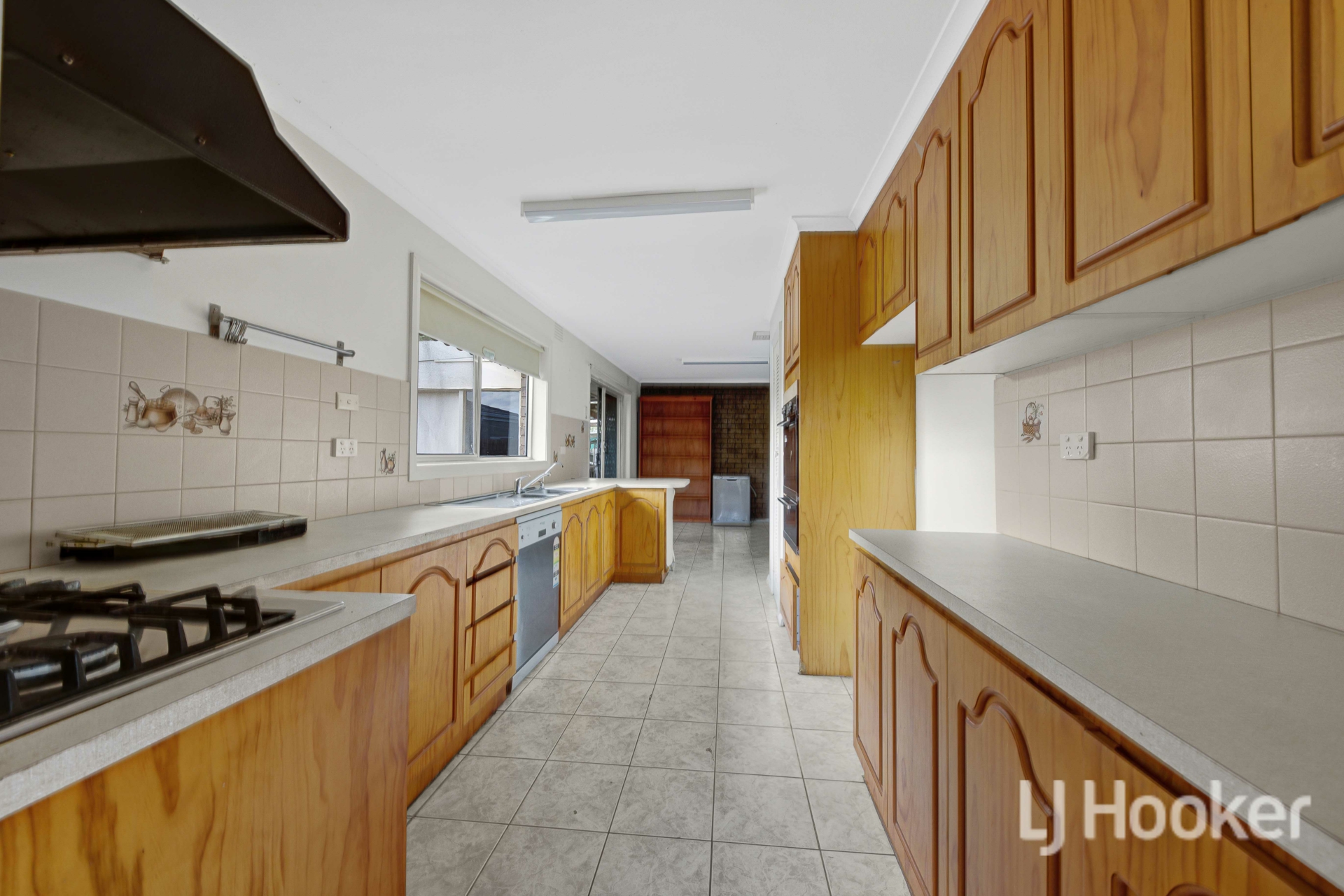 6 Ruth Court — photo 3 of 9